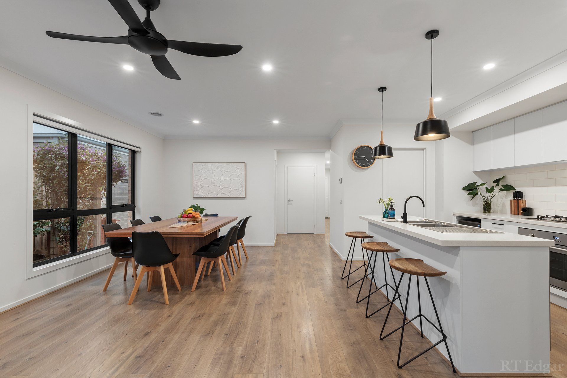 Property Gallery Thumbnail 3