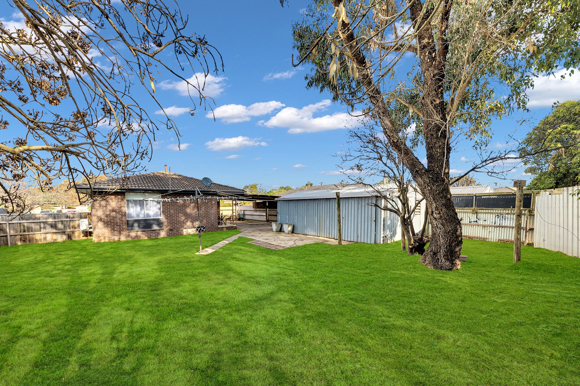 16 Challenger Close, Whittington image 2