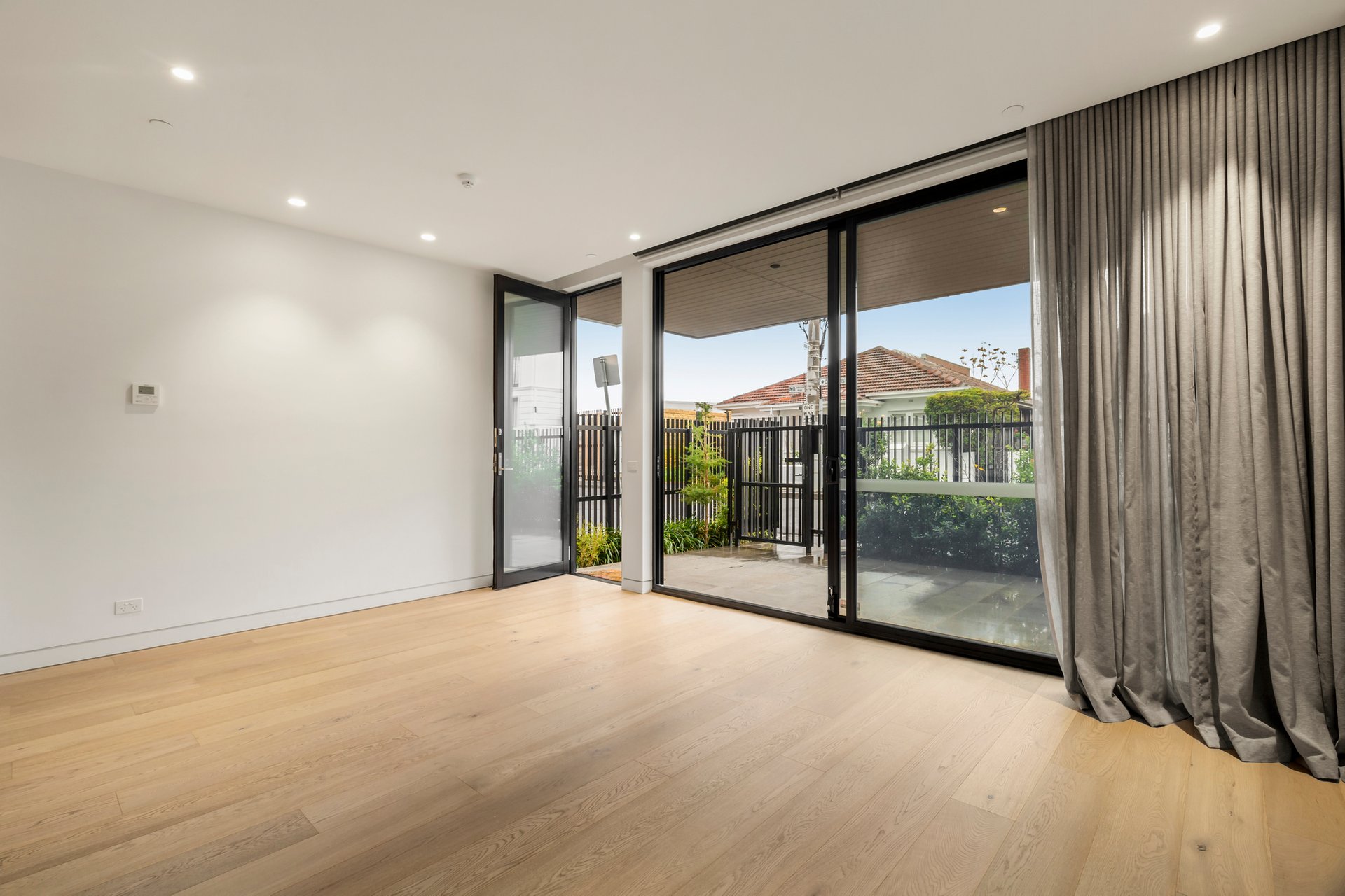 Property Gallery - Main Image