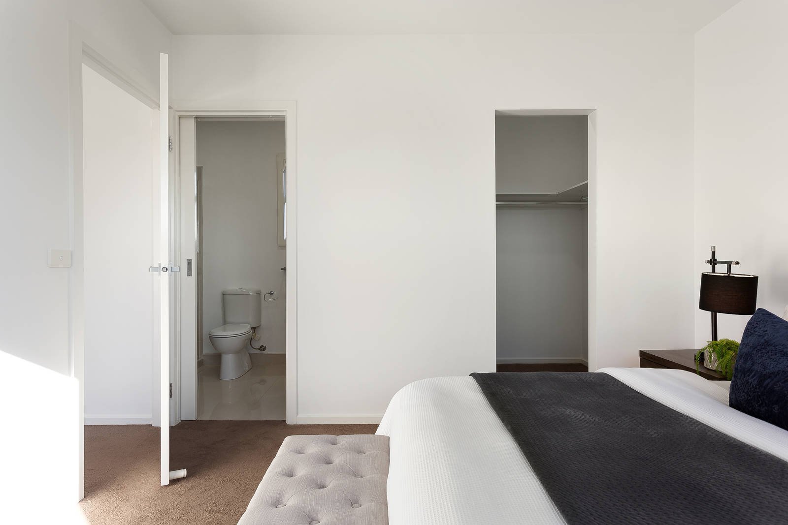 Property Gallery Thumbnail 17
