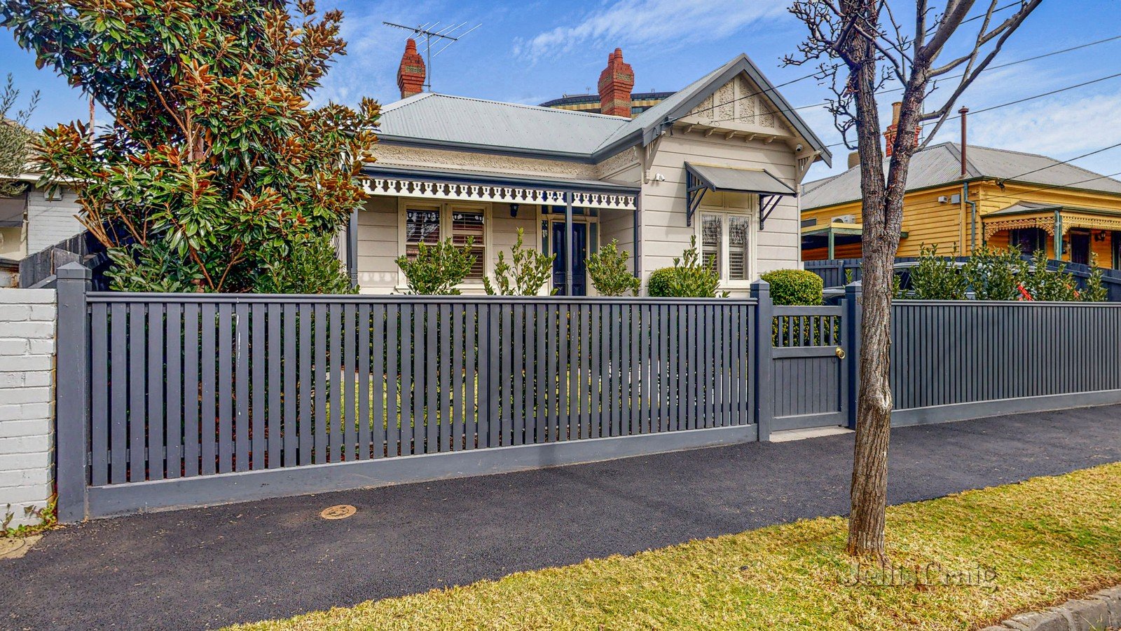 16 Chanak Street, Malvern East image 17