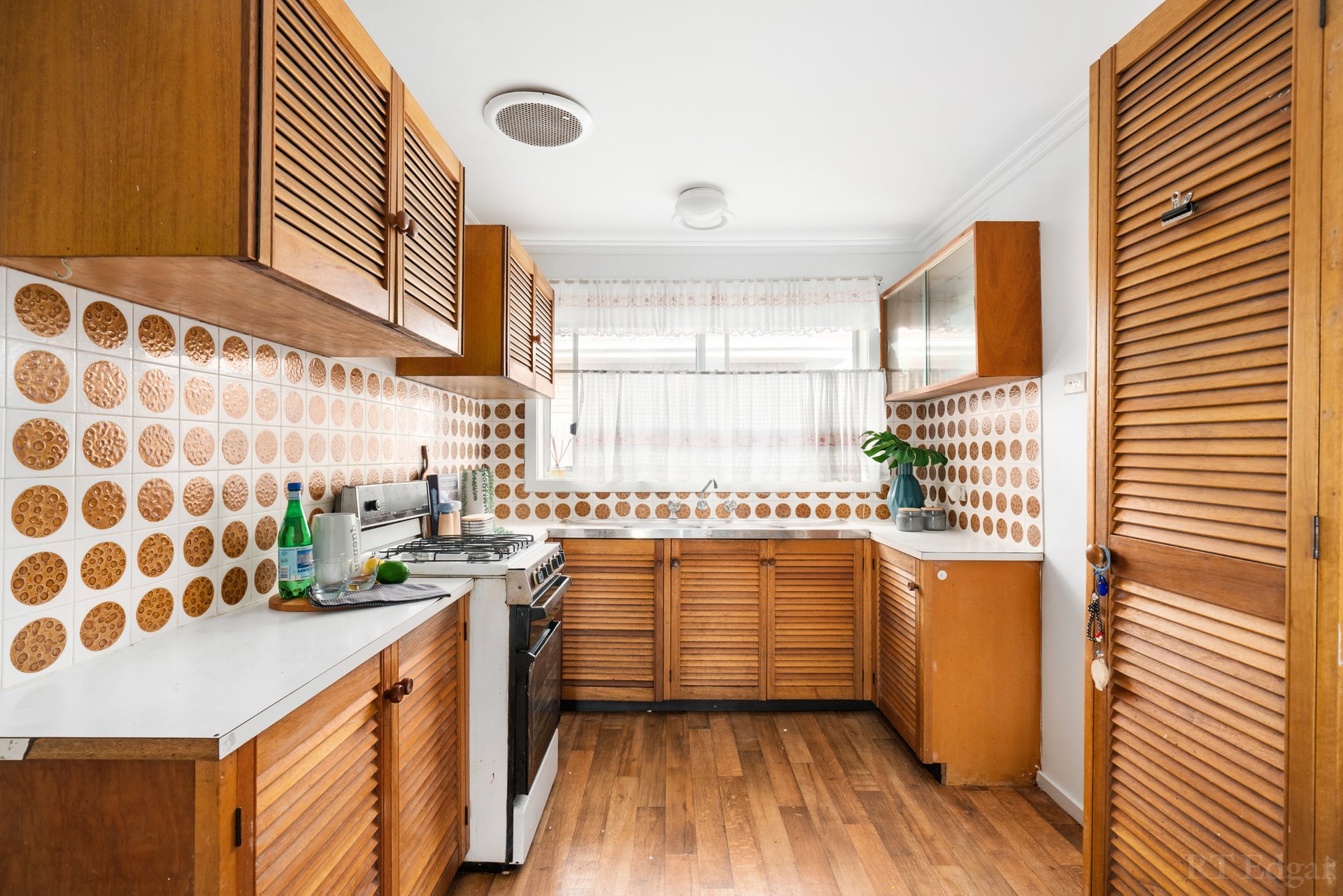 Property Gallery Thumbnail 6