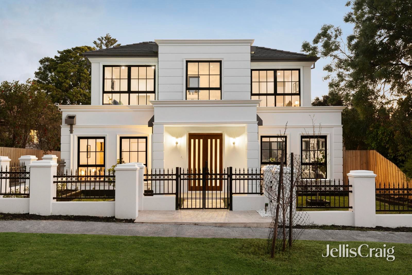 1/6 Charlton Street, Mount&nbsp;Waverley image 1