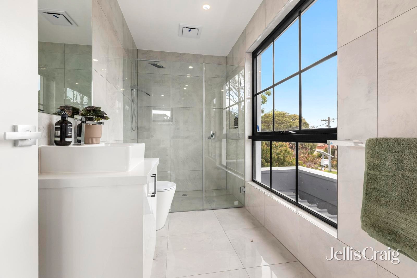 1/6 Charlton Street, Mount&nbsp;Waverley image 9