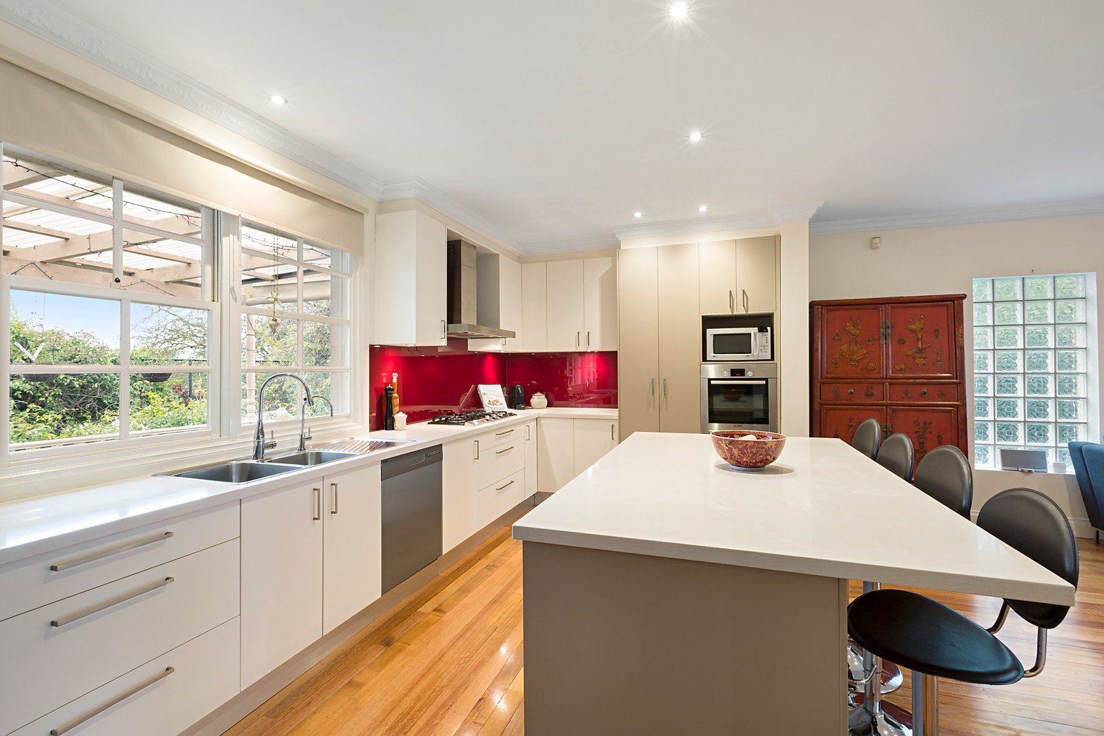 16 Chaucer Crescent, Canterbury image 2