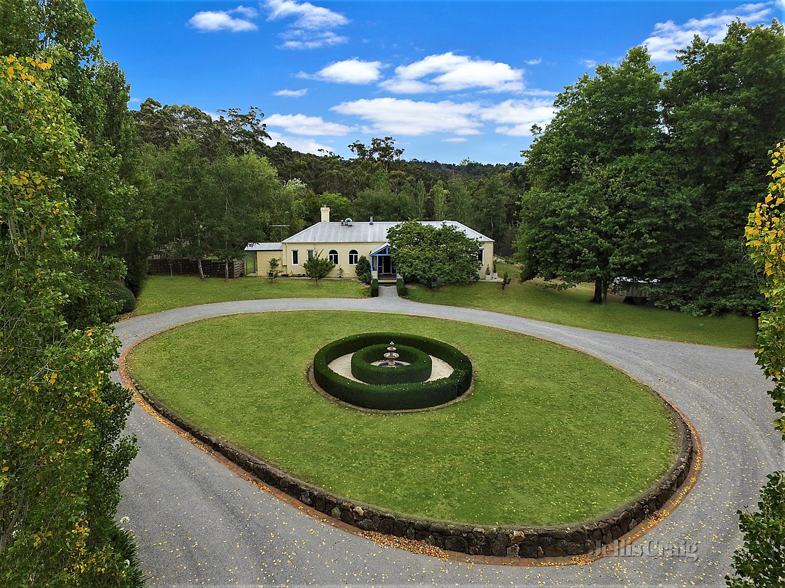 16 Cheniston Road, Mount Macedon image 3