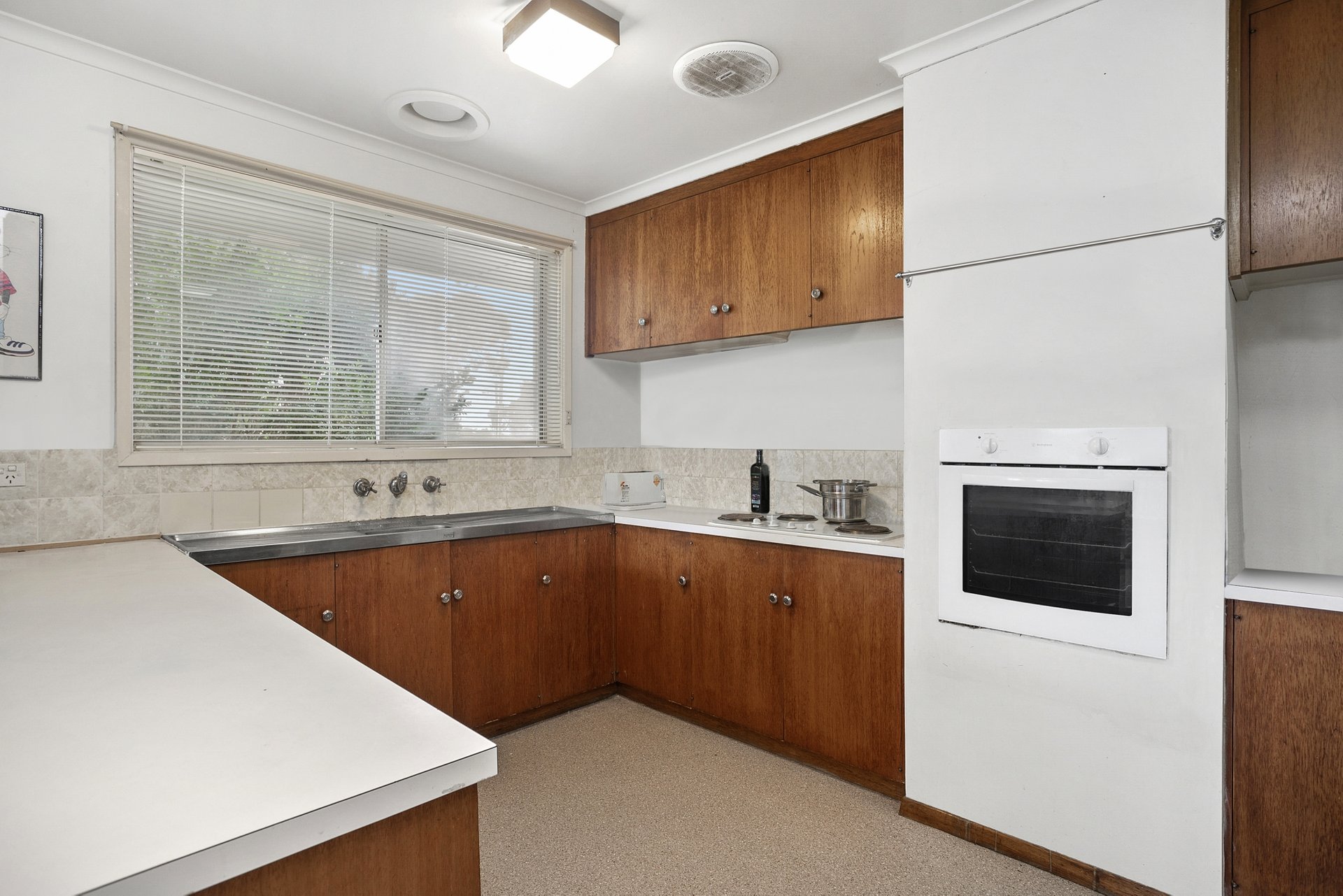1/6 Cheryl Crescent, Belmont image 3