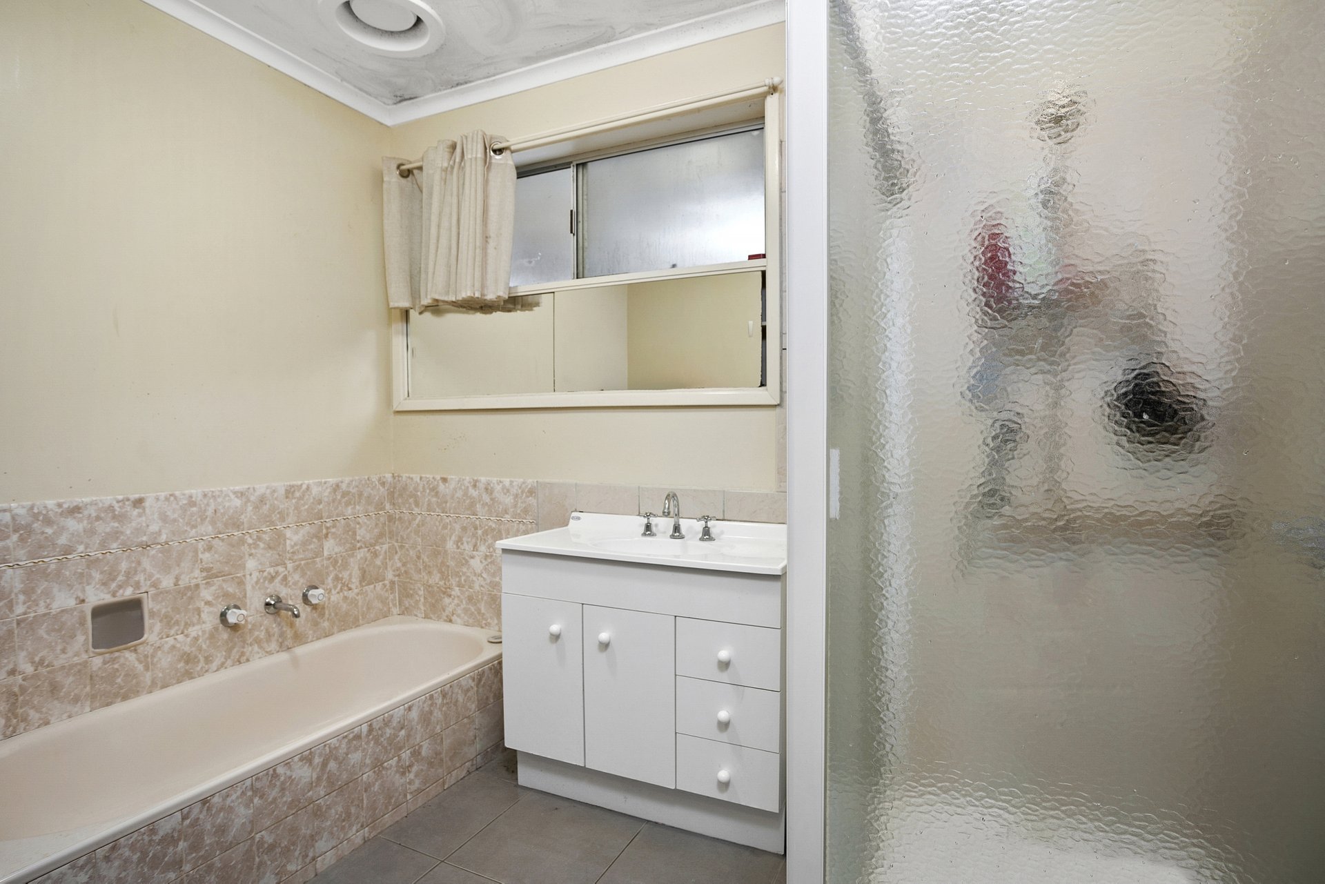 1/6 Cheryl Crescent, Belmont image 5