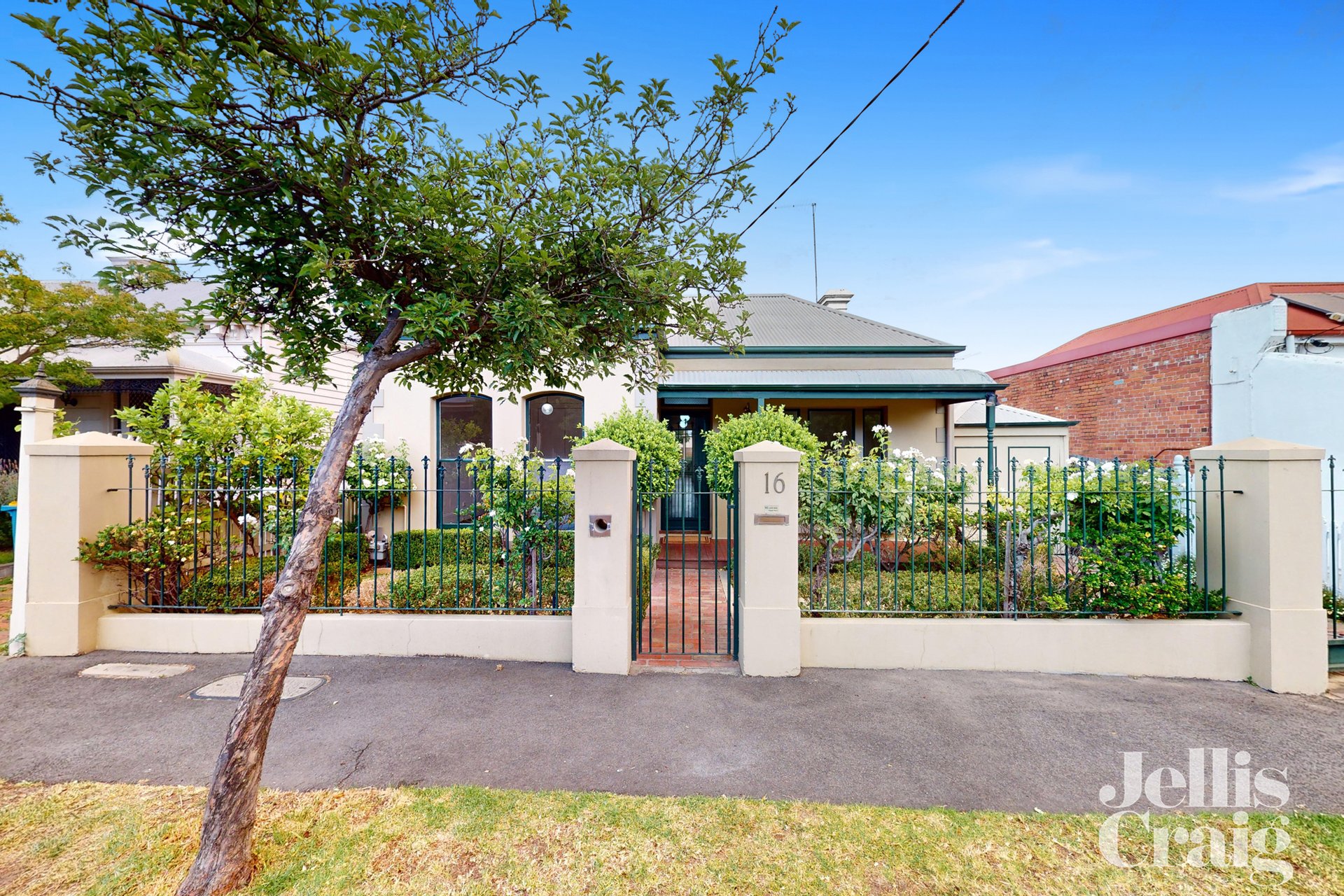 16 Churchill Grove, Hawthorn image 1