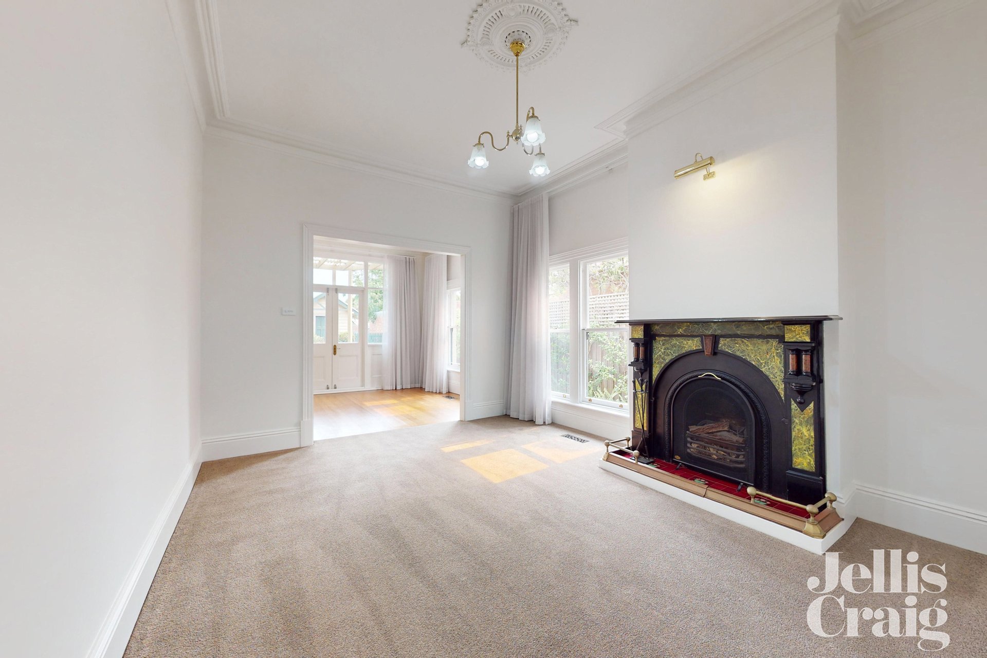 16 Churchill Grove, Hawthorn image 5