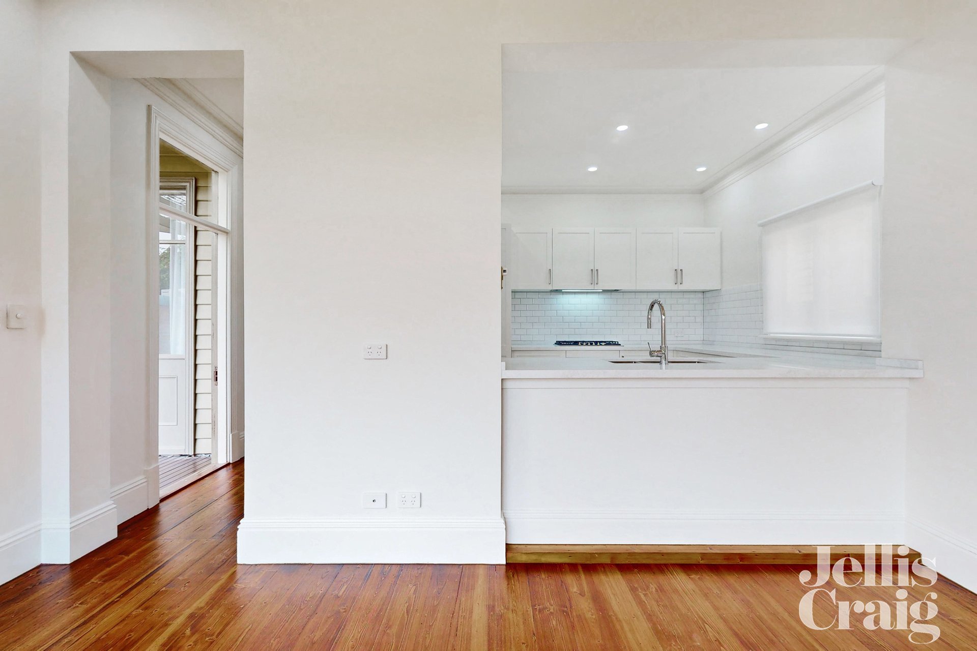 16 Churchill Grove, Hawthorn image 8