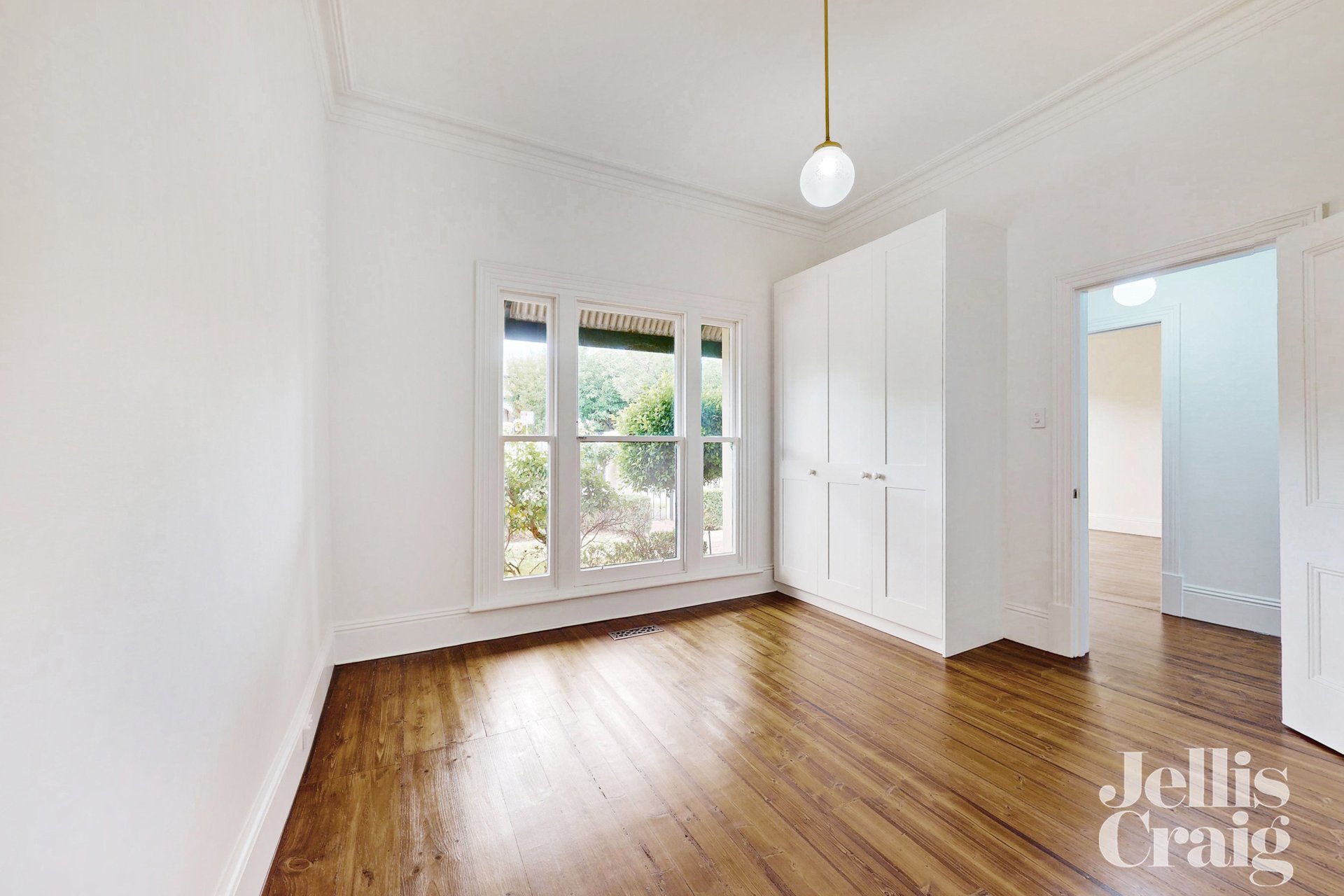 16 Churchill Grove, Hawthorn image 10