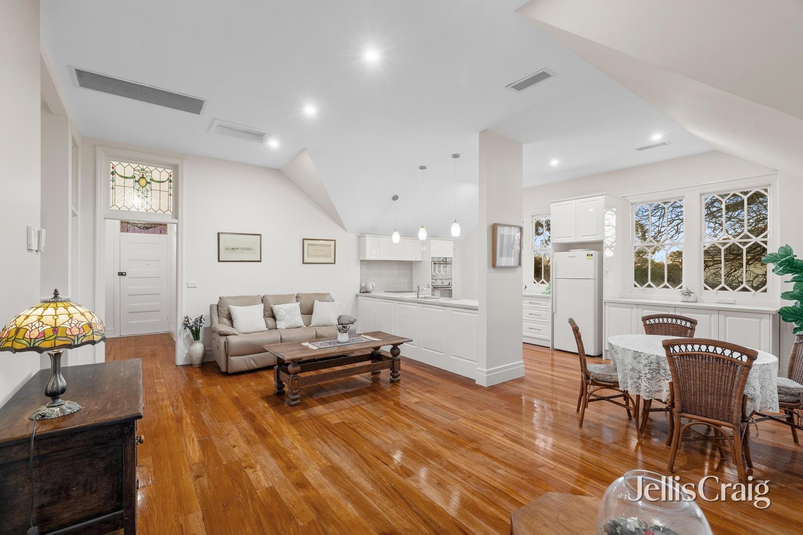 16 Churchill Street, Mont Albert image 12