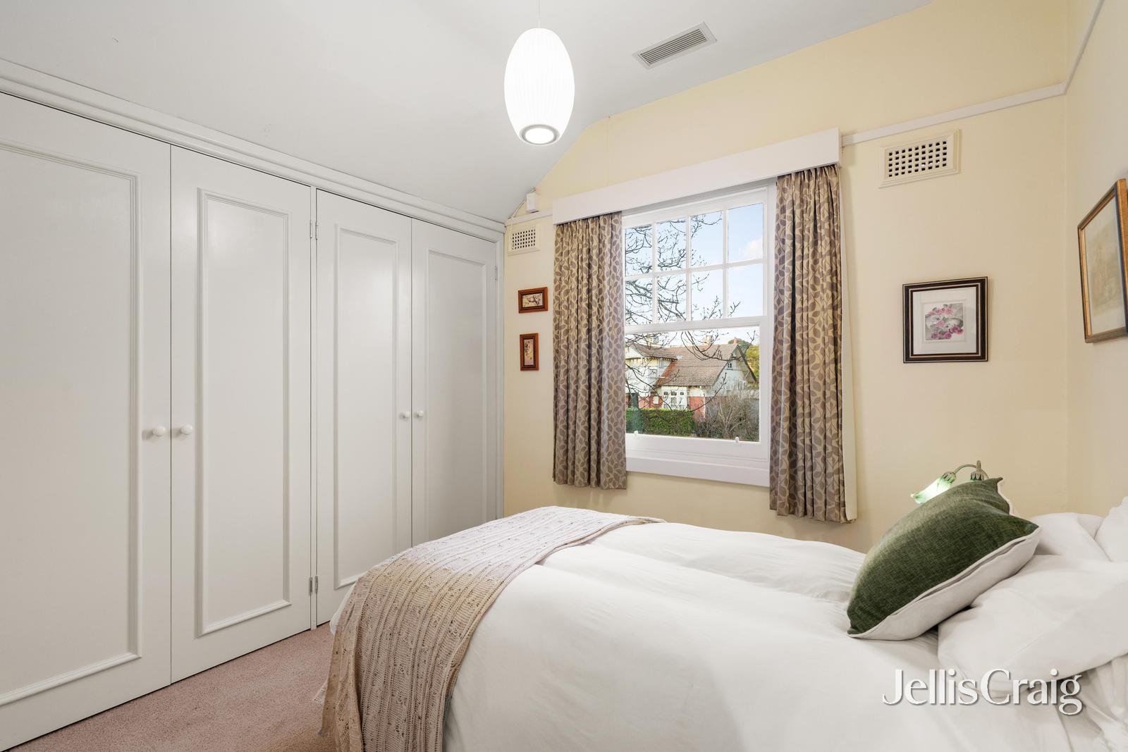 16 Churchill Street, Mont Albert image 16