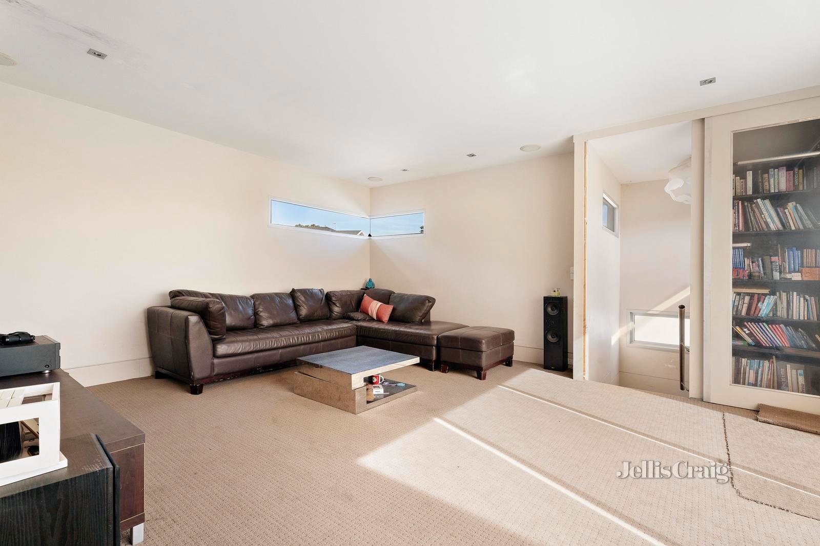 16 Clydebank Road, Essendon West image 5