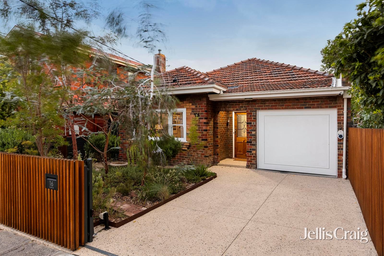 16 Collins Street, Thornbury image 1