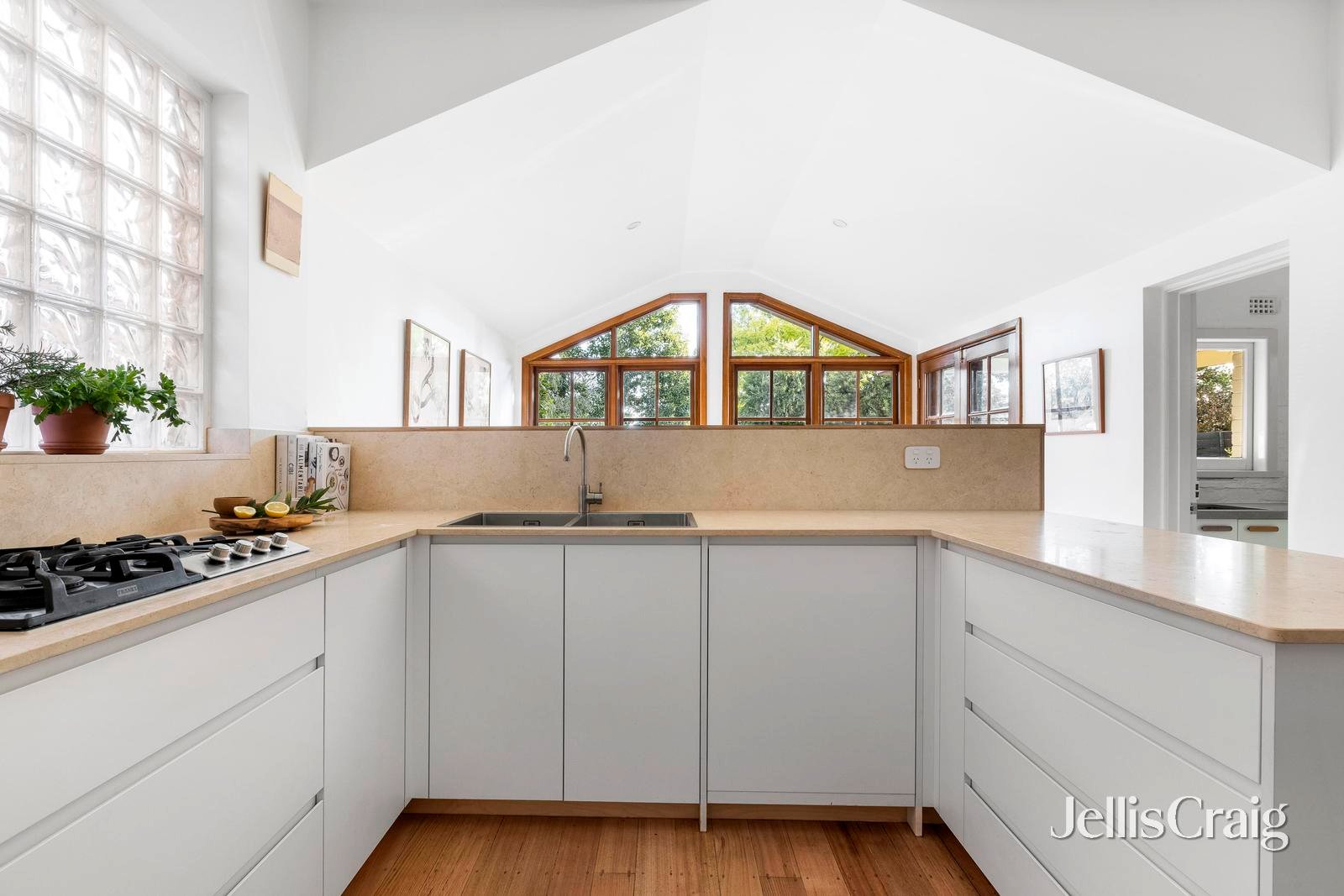 16 Collins Street, Thornbury image 14