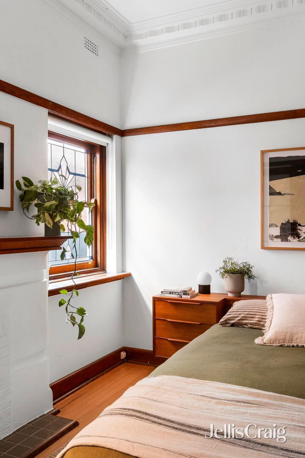 16 Collins Street, Thornbury image 17