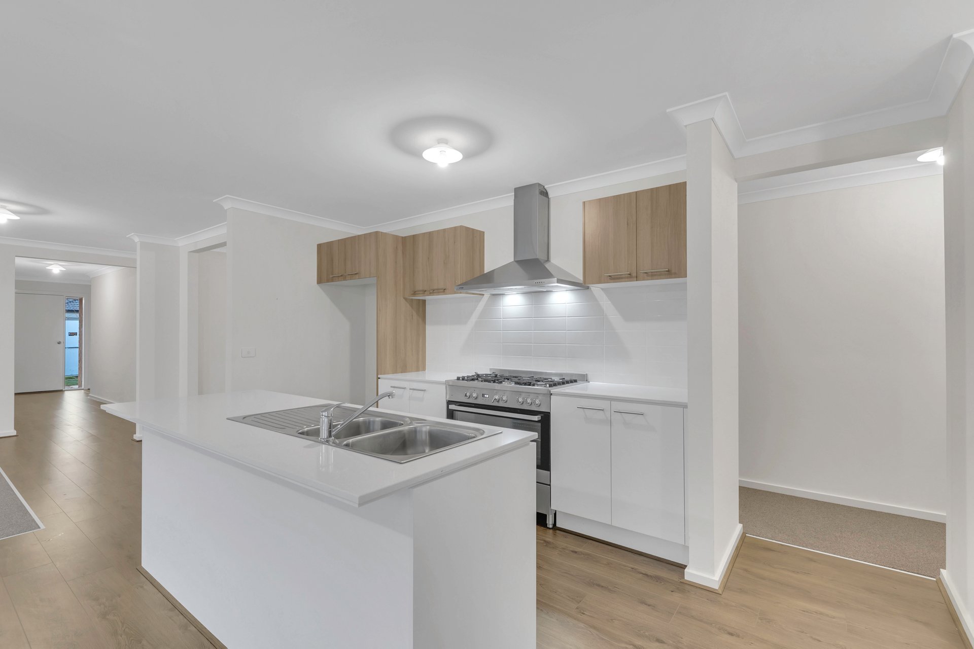 16 Colmar Street, Lara image 3