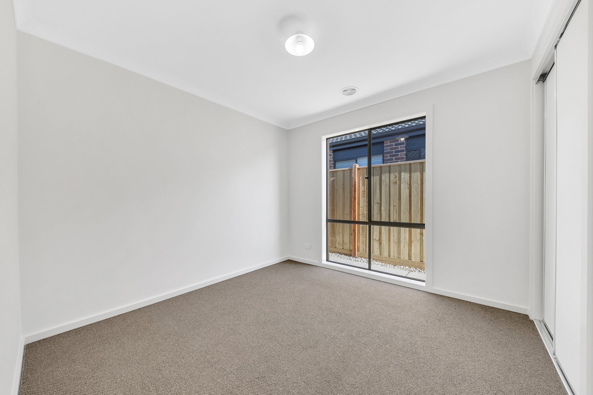 16 Colmar Street, Lara image 12