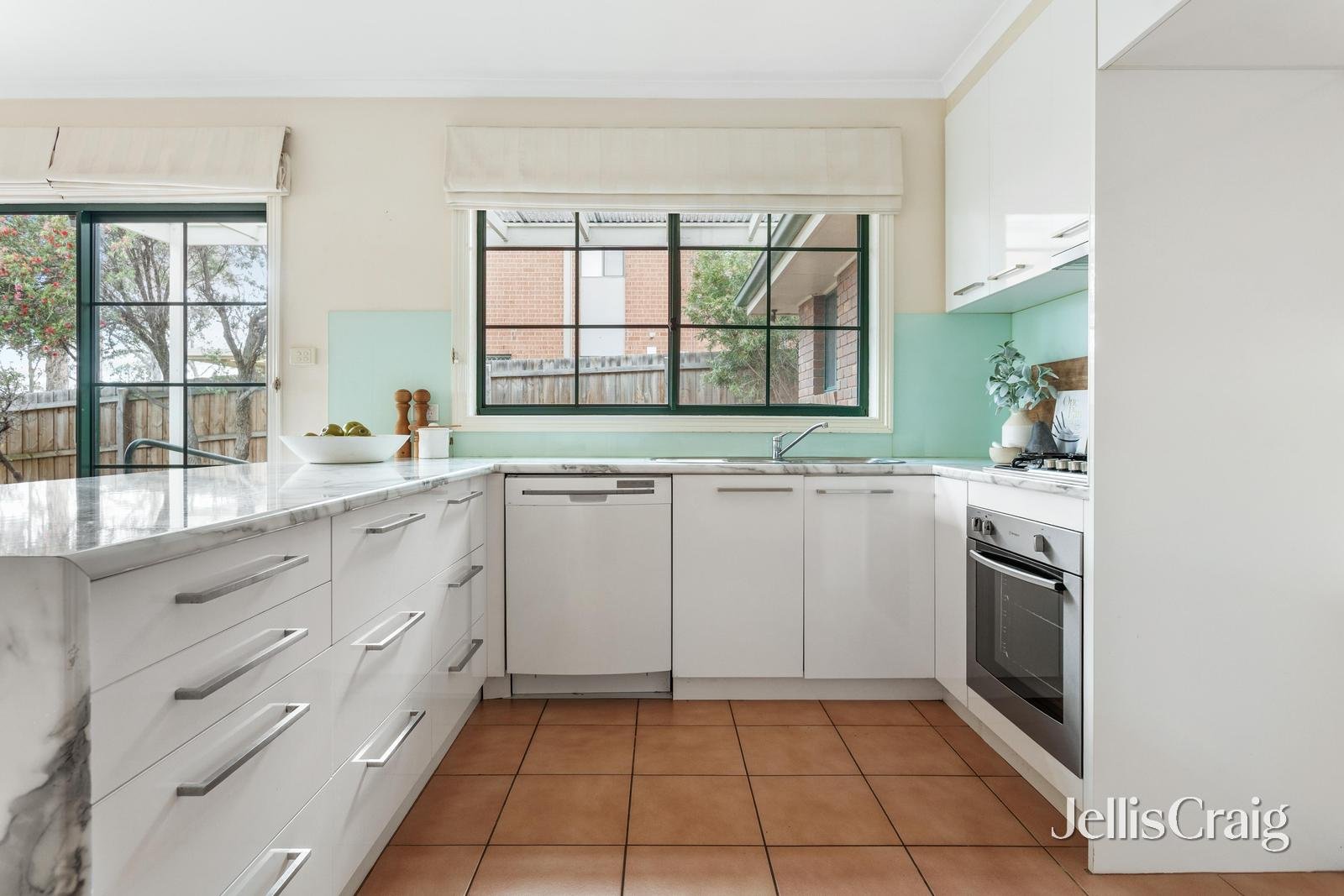 16 Conder Close, Yallambie image 6