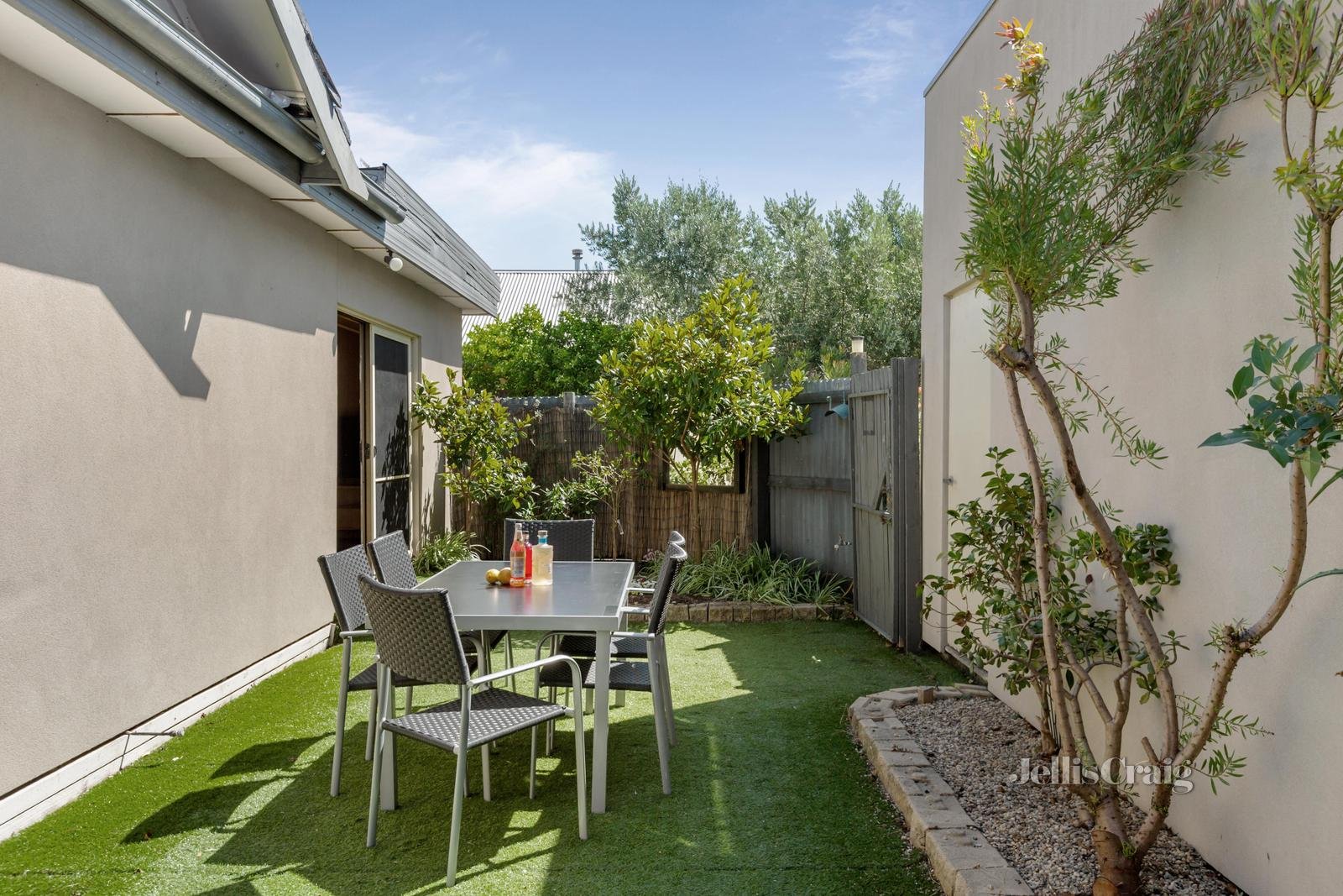 1/6 Connie Street, Bentleigh East image 11
