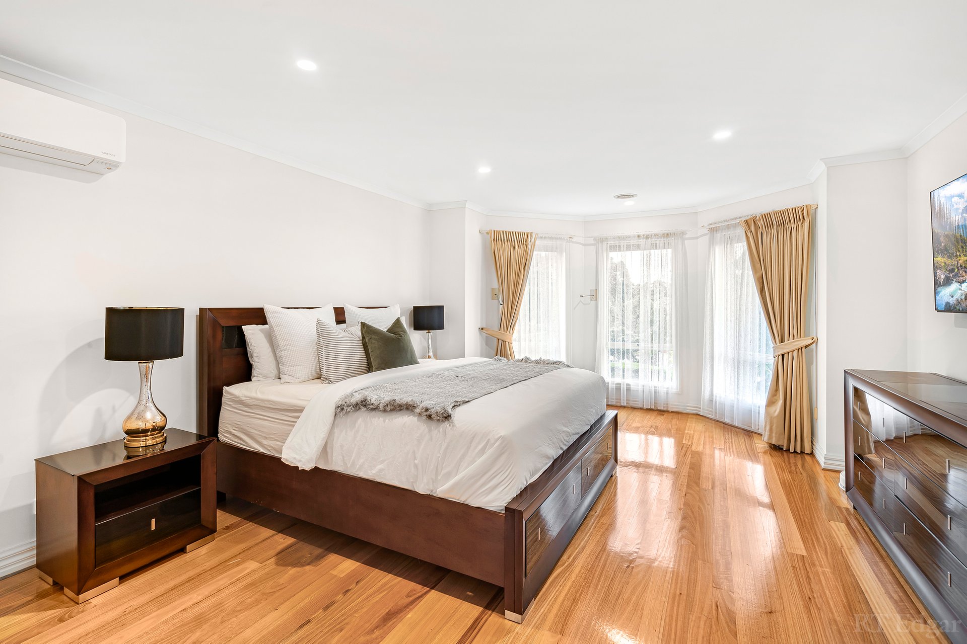 Property Gallery Thumbnail 13