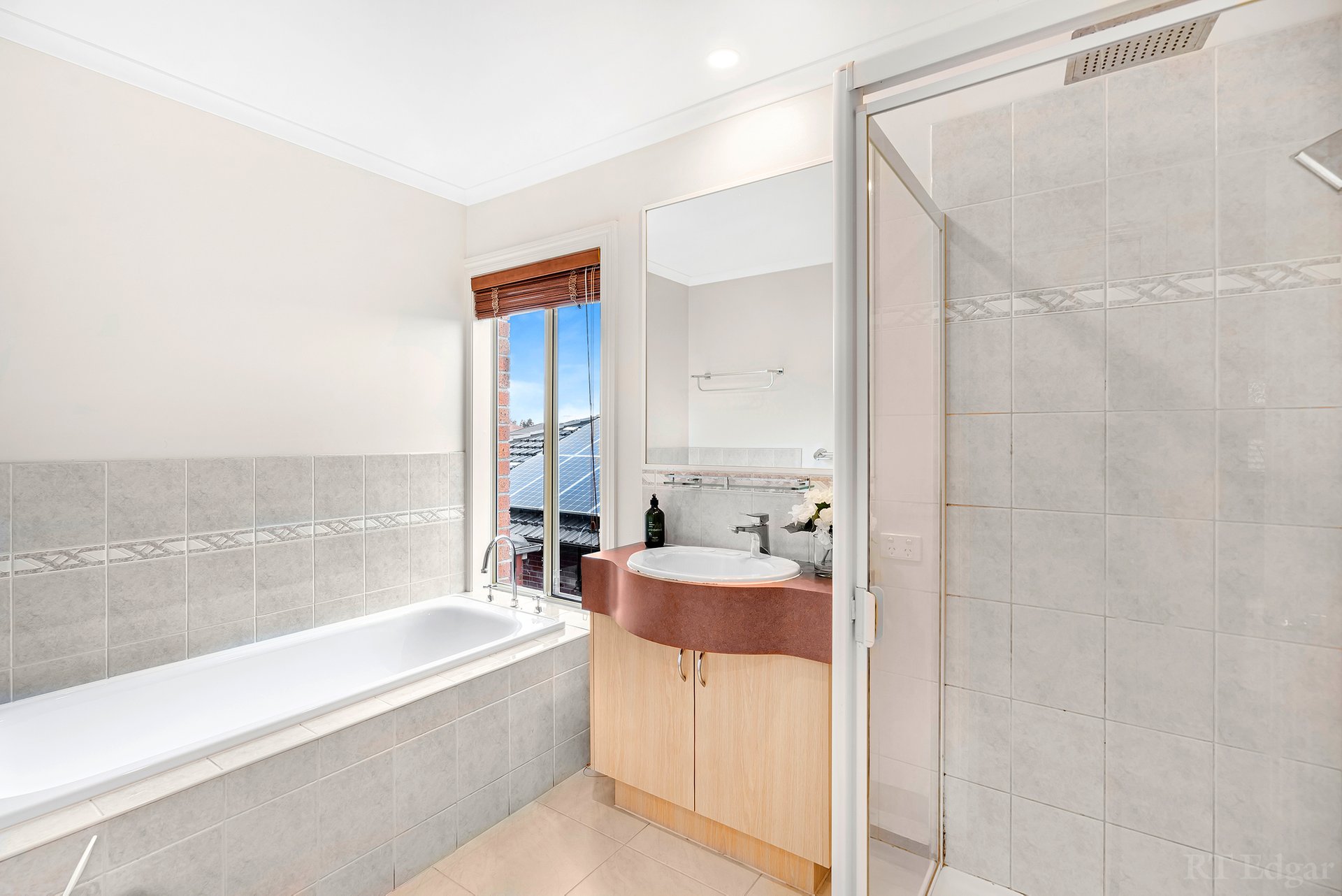 Property Gallery Thumbnail 16