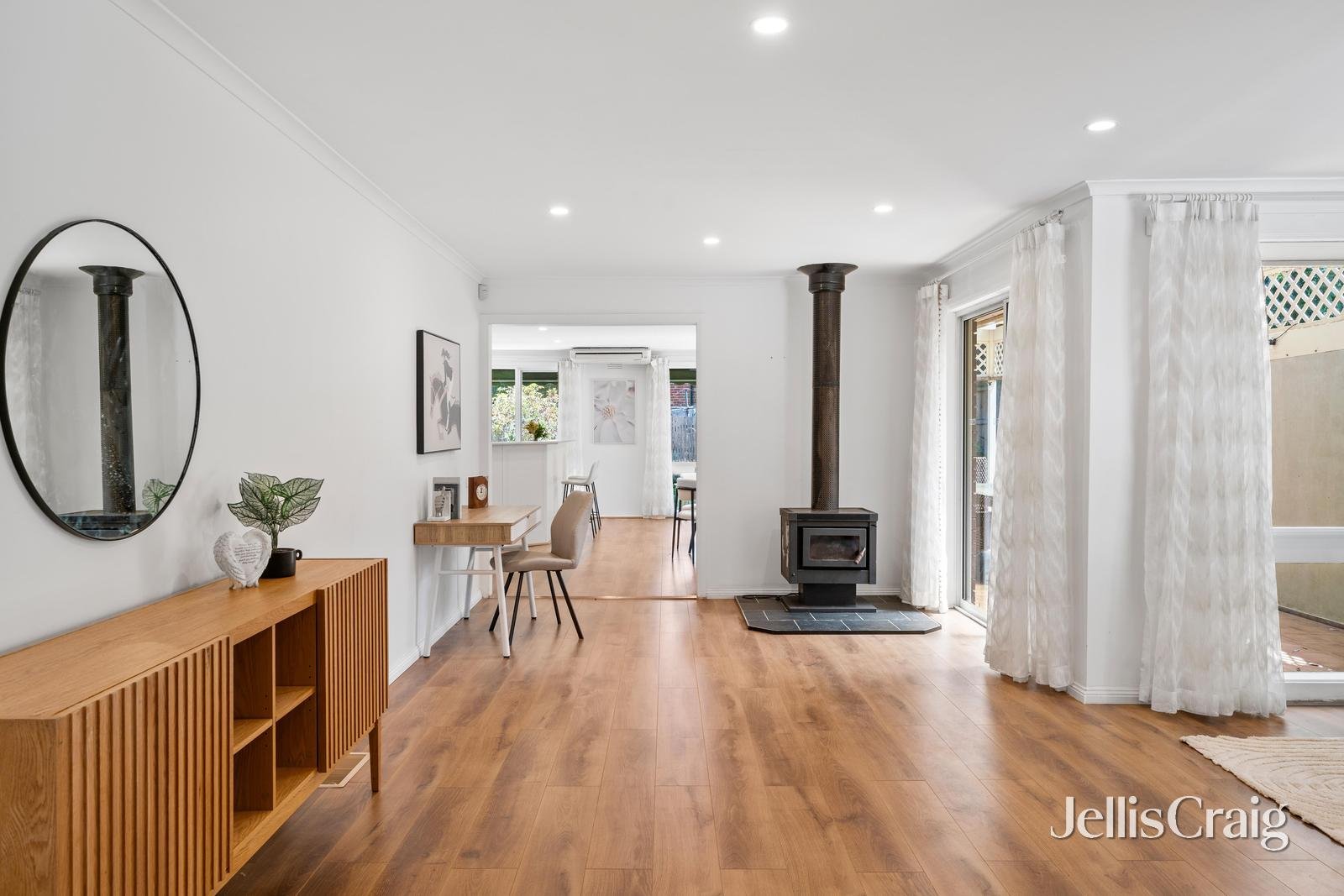 16 Crimson Avenue, Blackburn&nbsp;South image 6