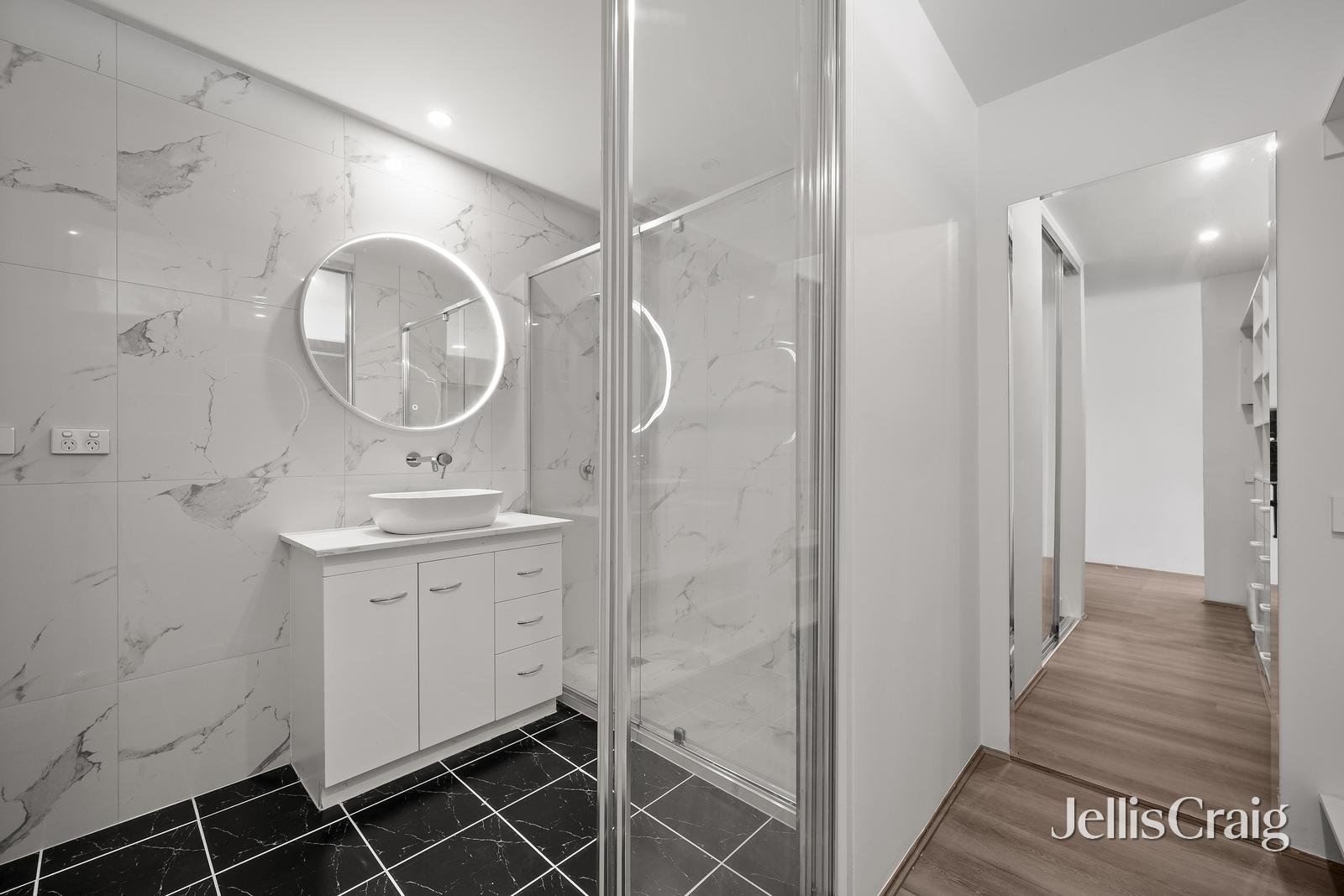 16 Cruikshank Street, Port Melbourne image 10