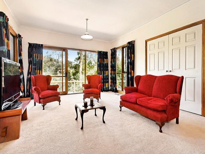 16 Dellview Court, Donvale image 2