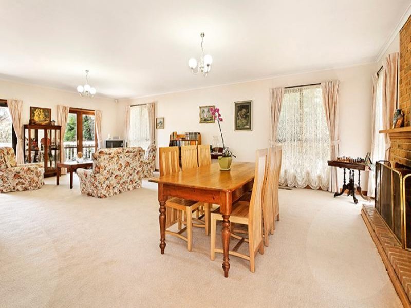 16 Dellview Court, Donvale image 3