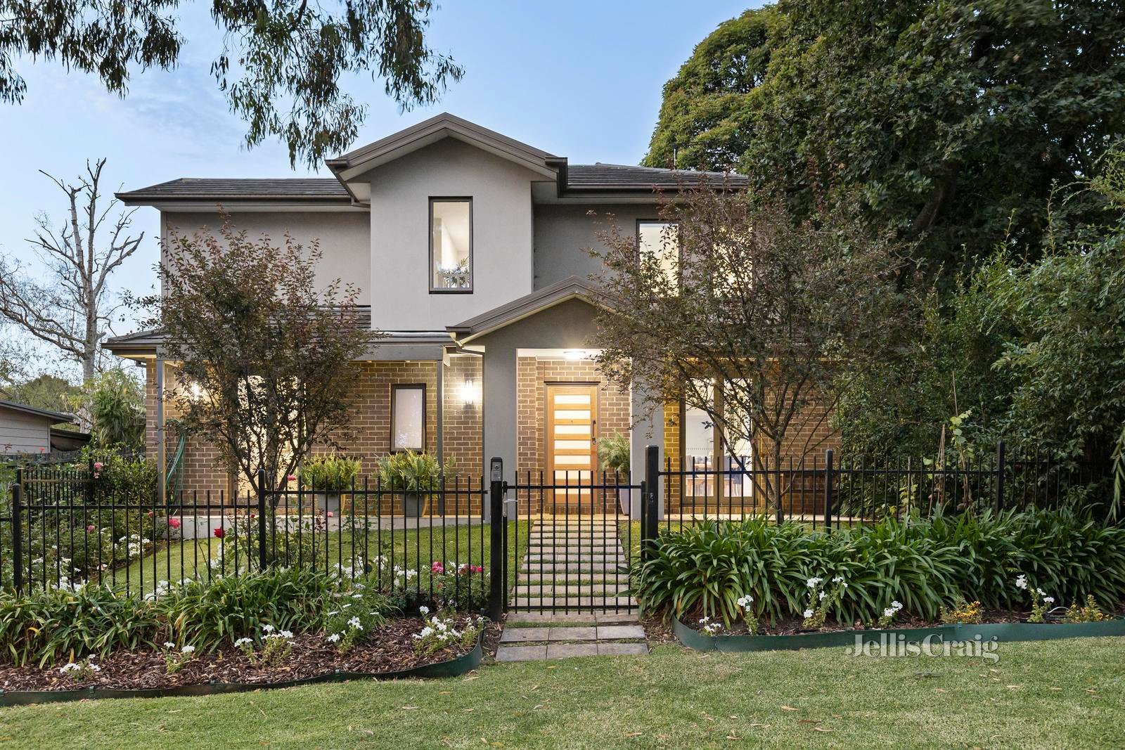 1/6 Derwent Street, Ringwood North image 1