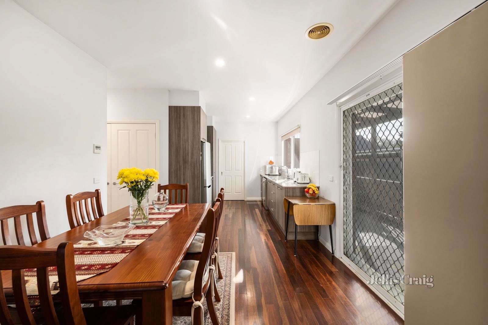 1/6 Deschamps Street, Lilydale image 4