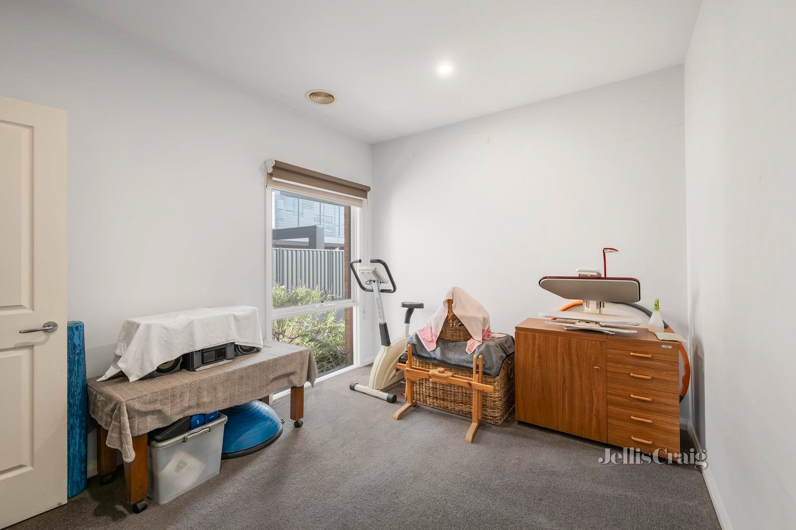 1/6 Deschamps Street, Lilydale image 7