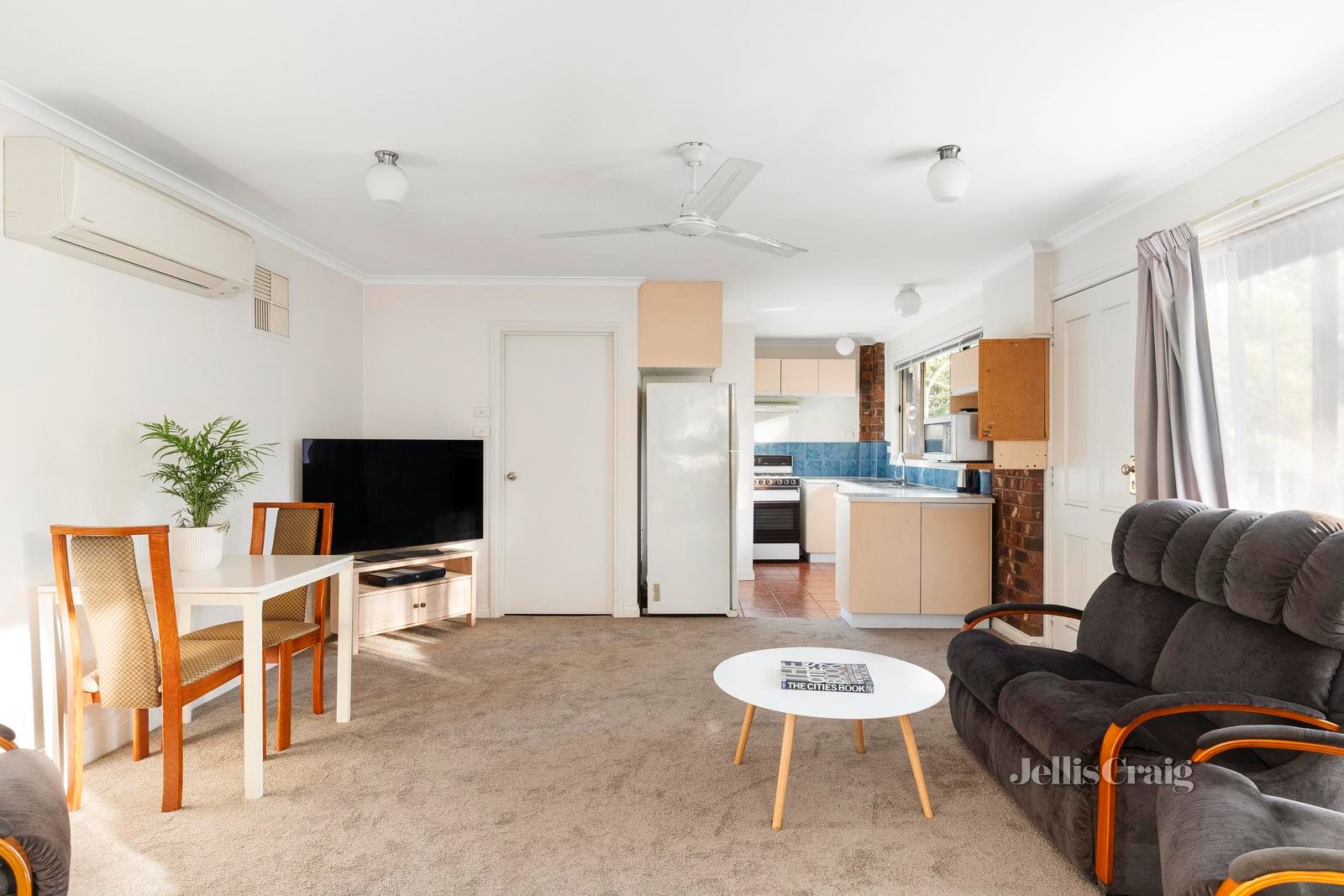 16 Diamond Creek Road, Greensborough image 9