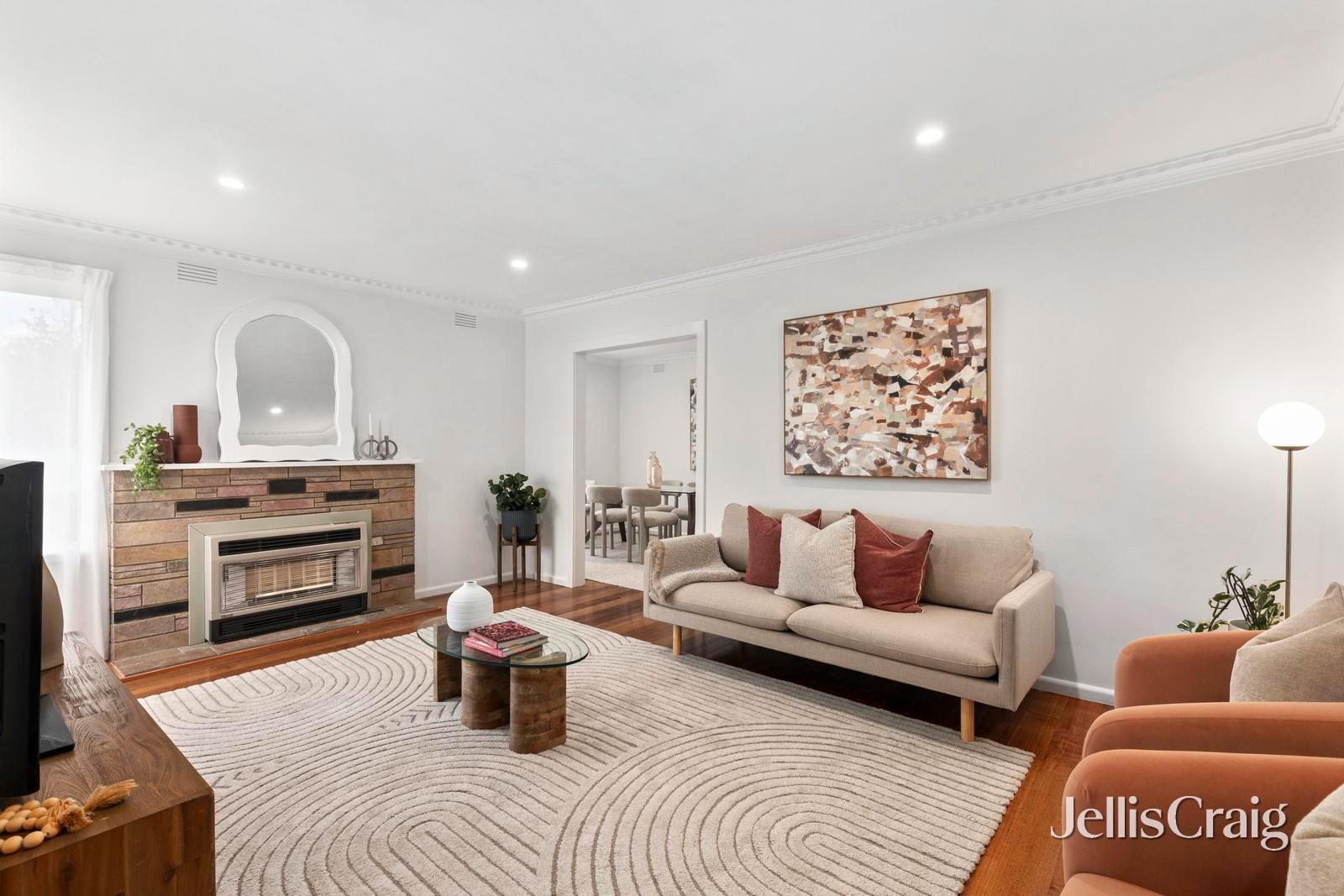 16 Dion Road, Glen&nbsp;Waverley image 2