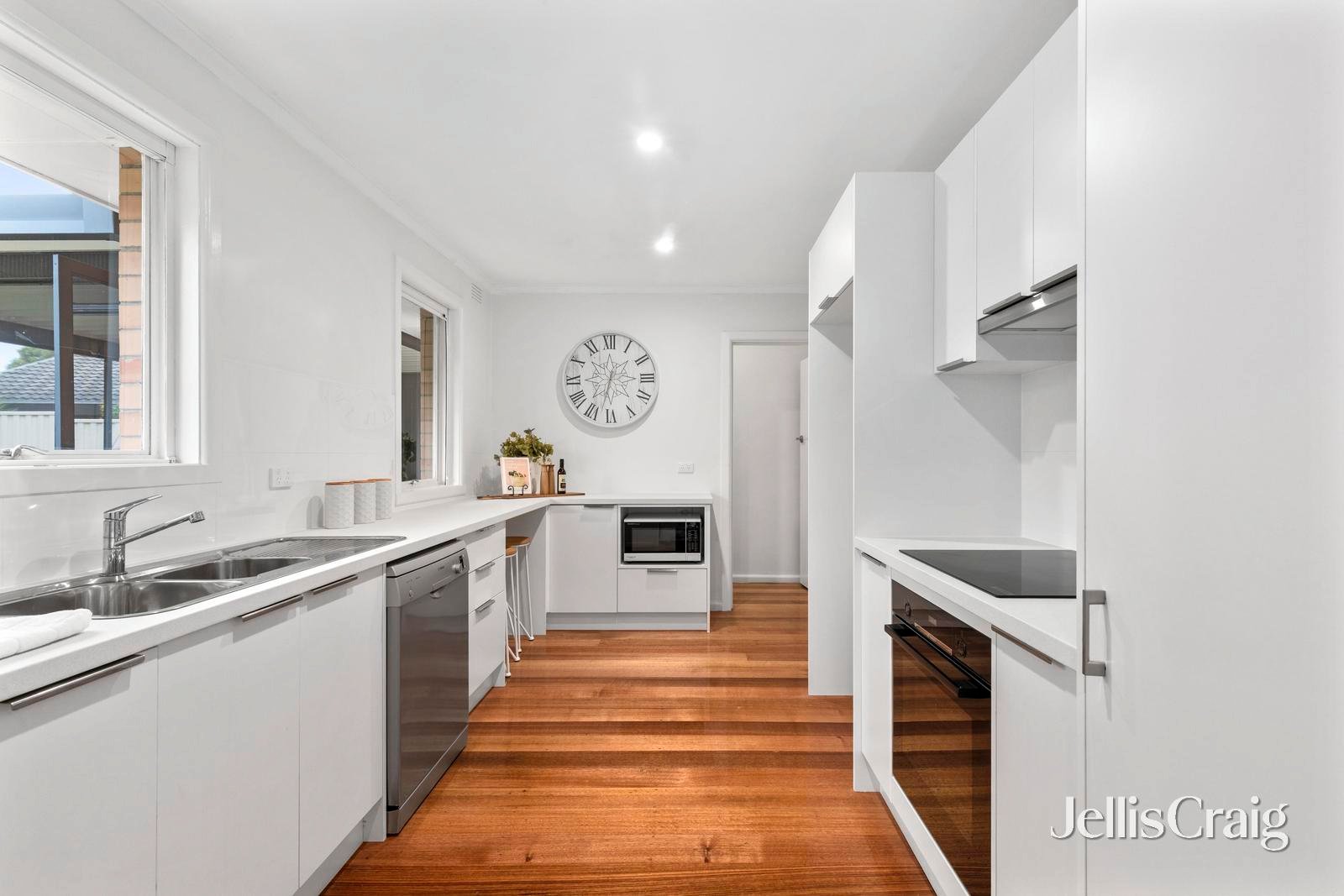 16 Dion Road, Glen&nbsp;Waverley image 4