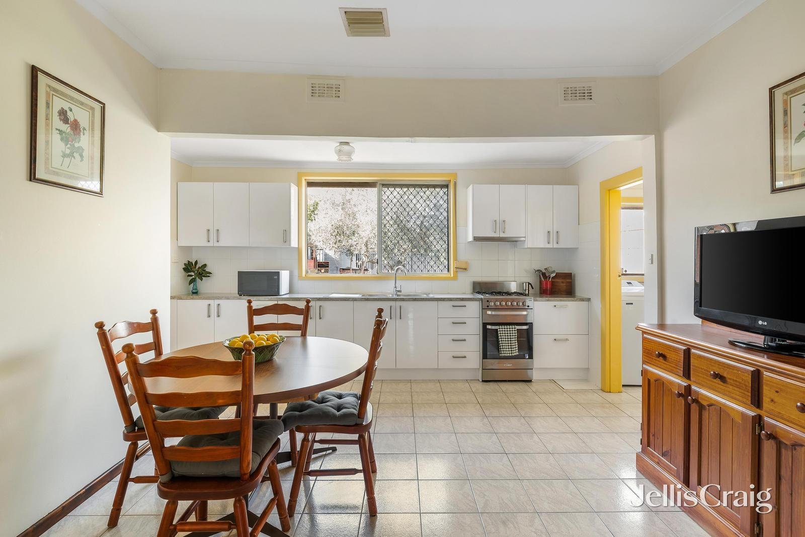 16 Durban Street, Bentleigh image 3