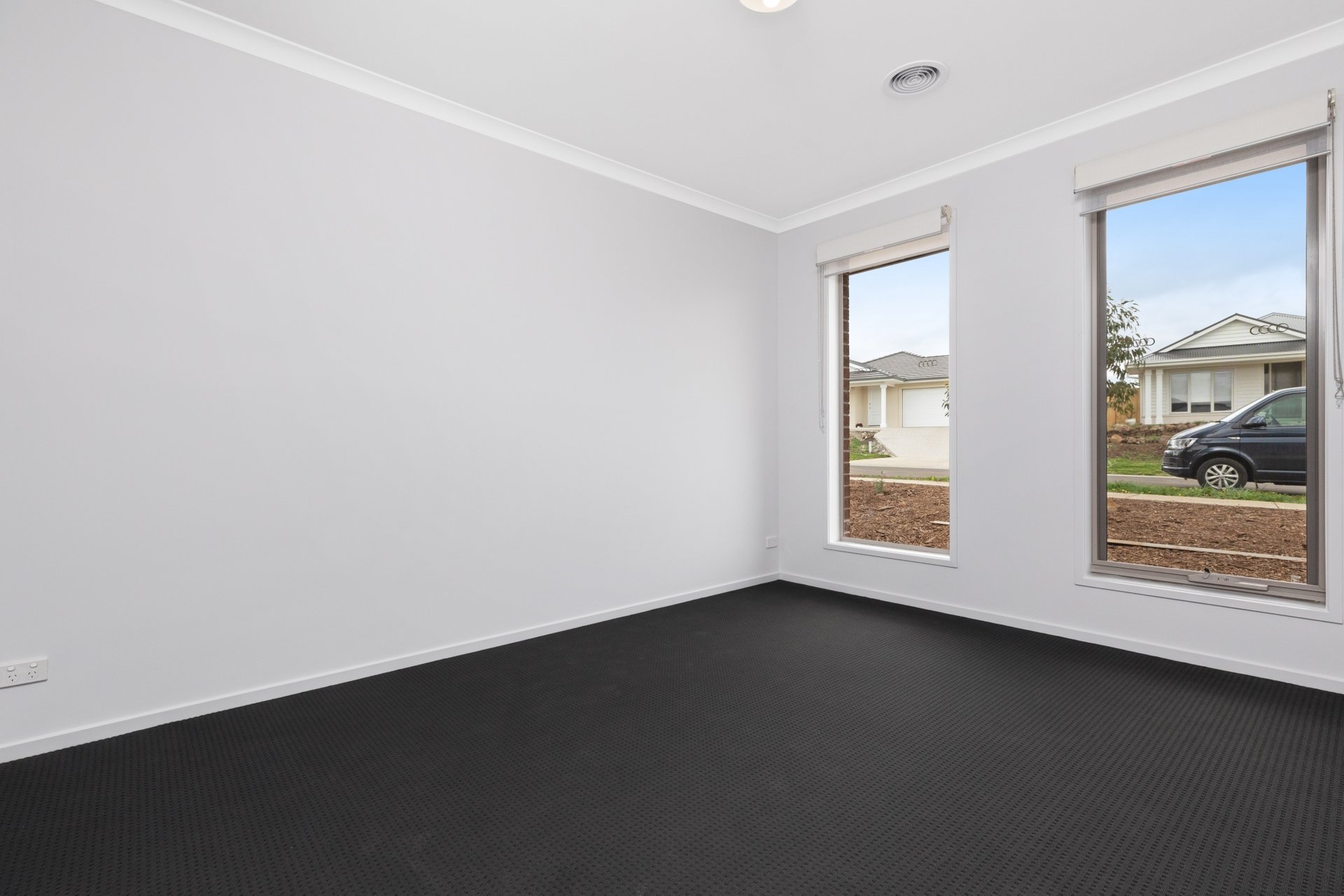 Property Gallery Thumbnail 4