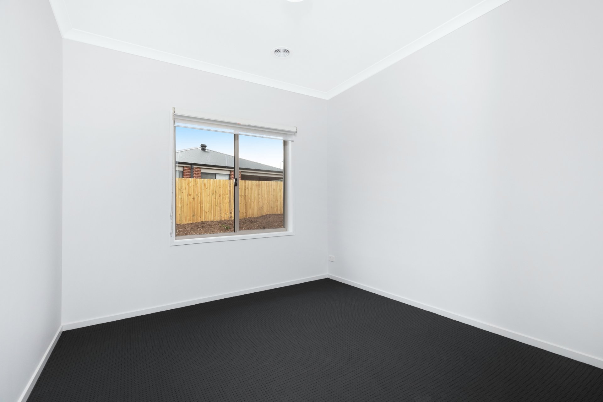 Property Gallery Thumbnail 6