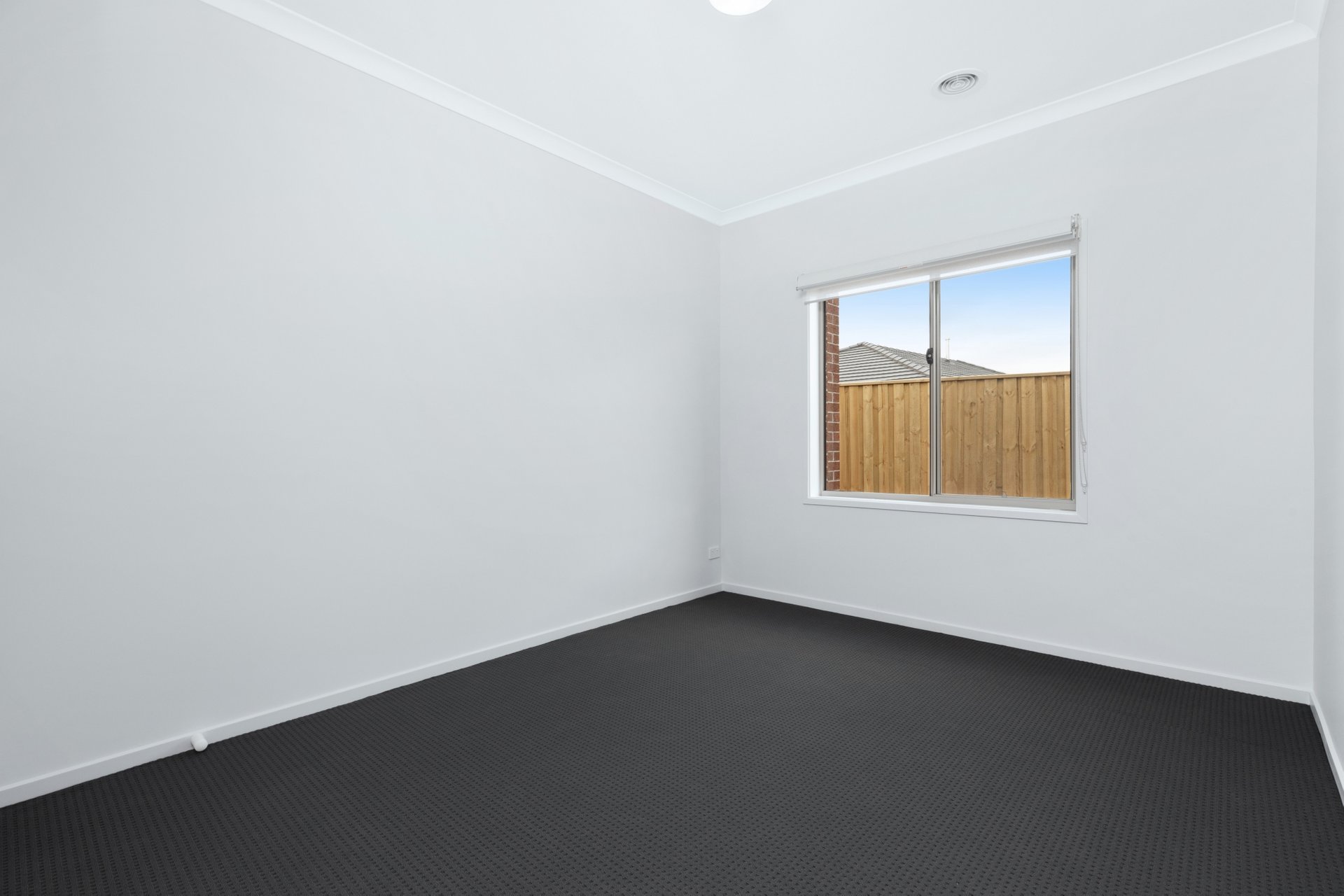 Property Gallery Thumbnail 5