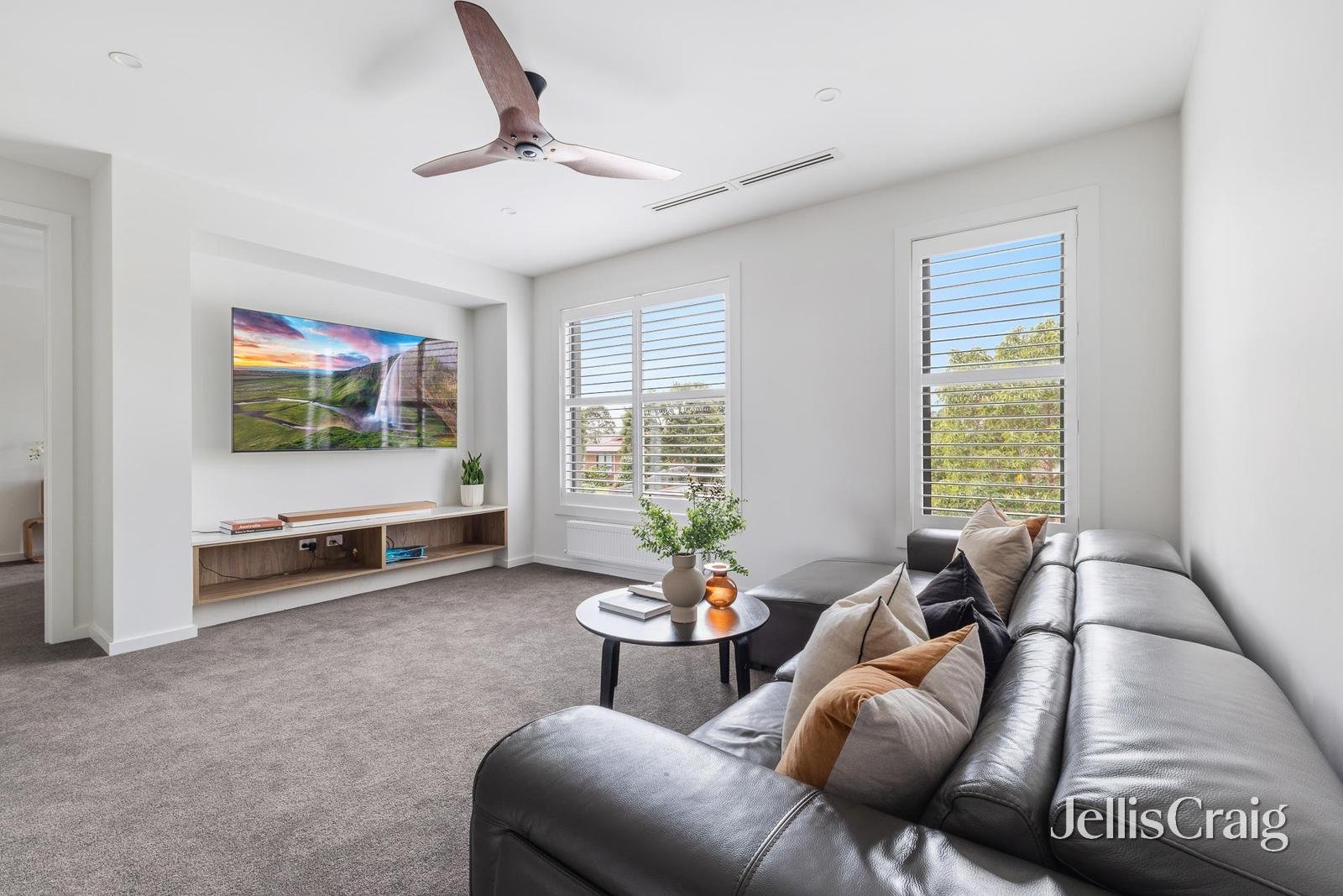 16 Earlwood Drive, Wheelers Hill image 18