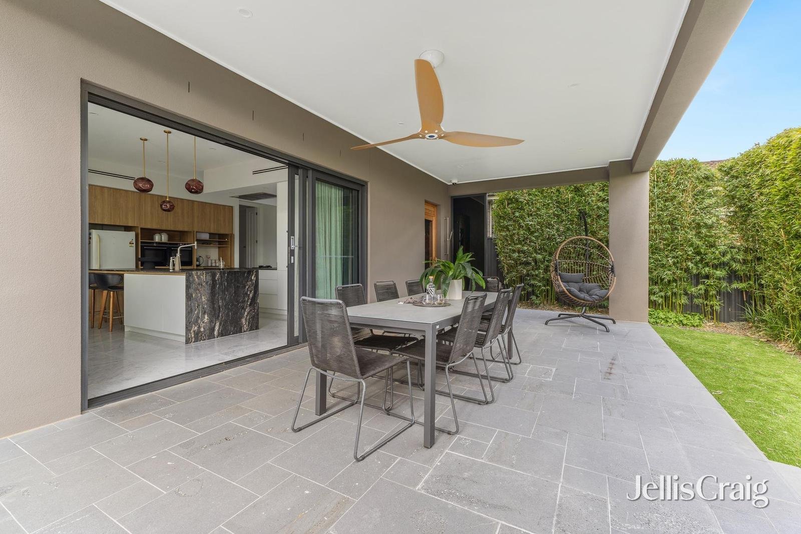 16 Earlwood Drive, Wheelers Hill image 21