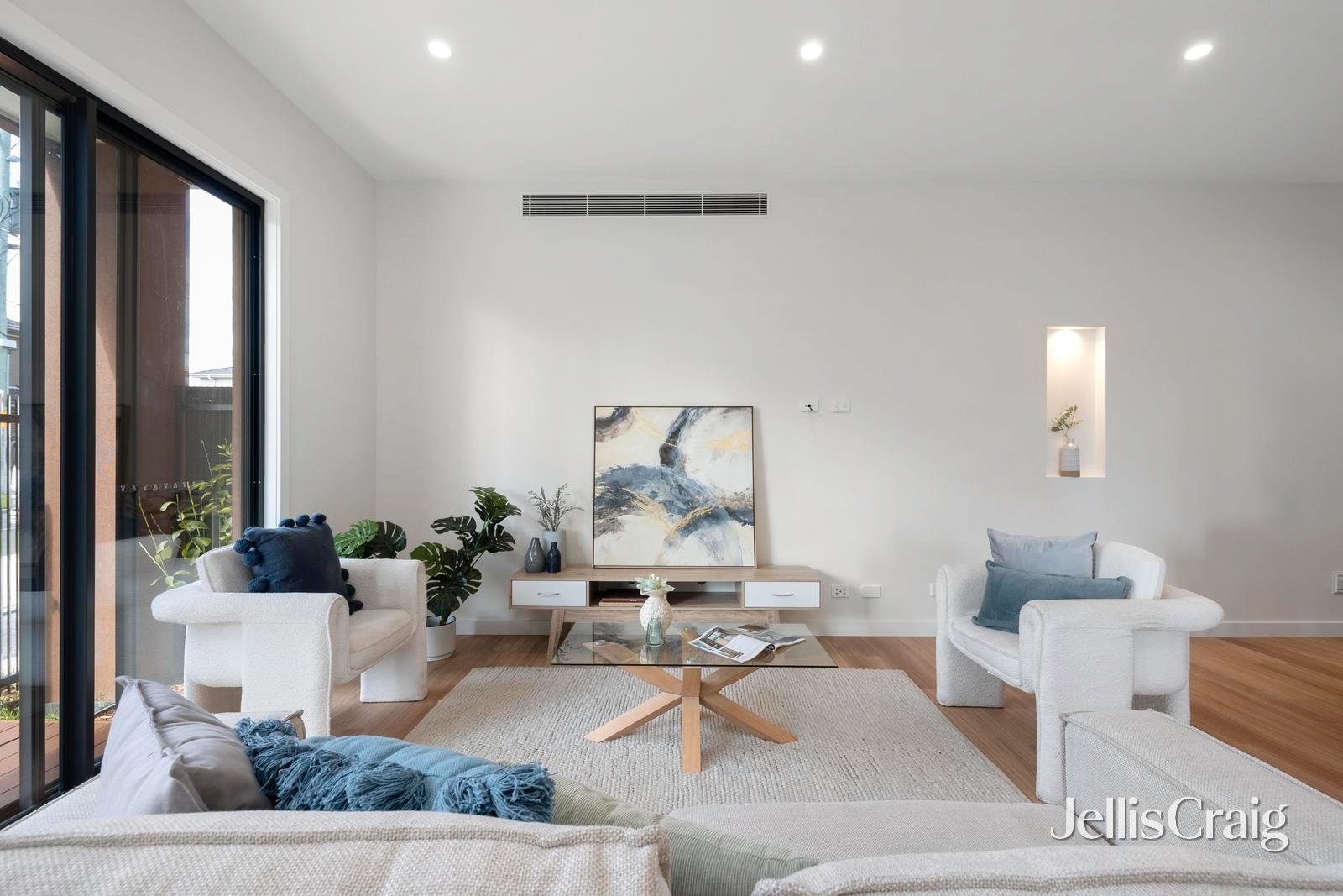 16 East Boundary Road, Bentleigh East image 4