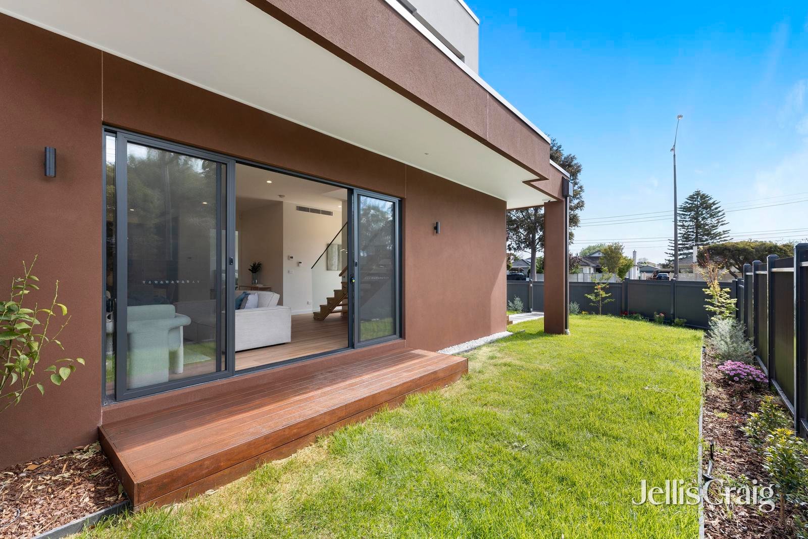 16 East Boundary Road, Bentleigh East image 15