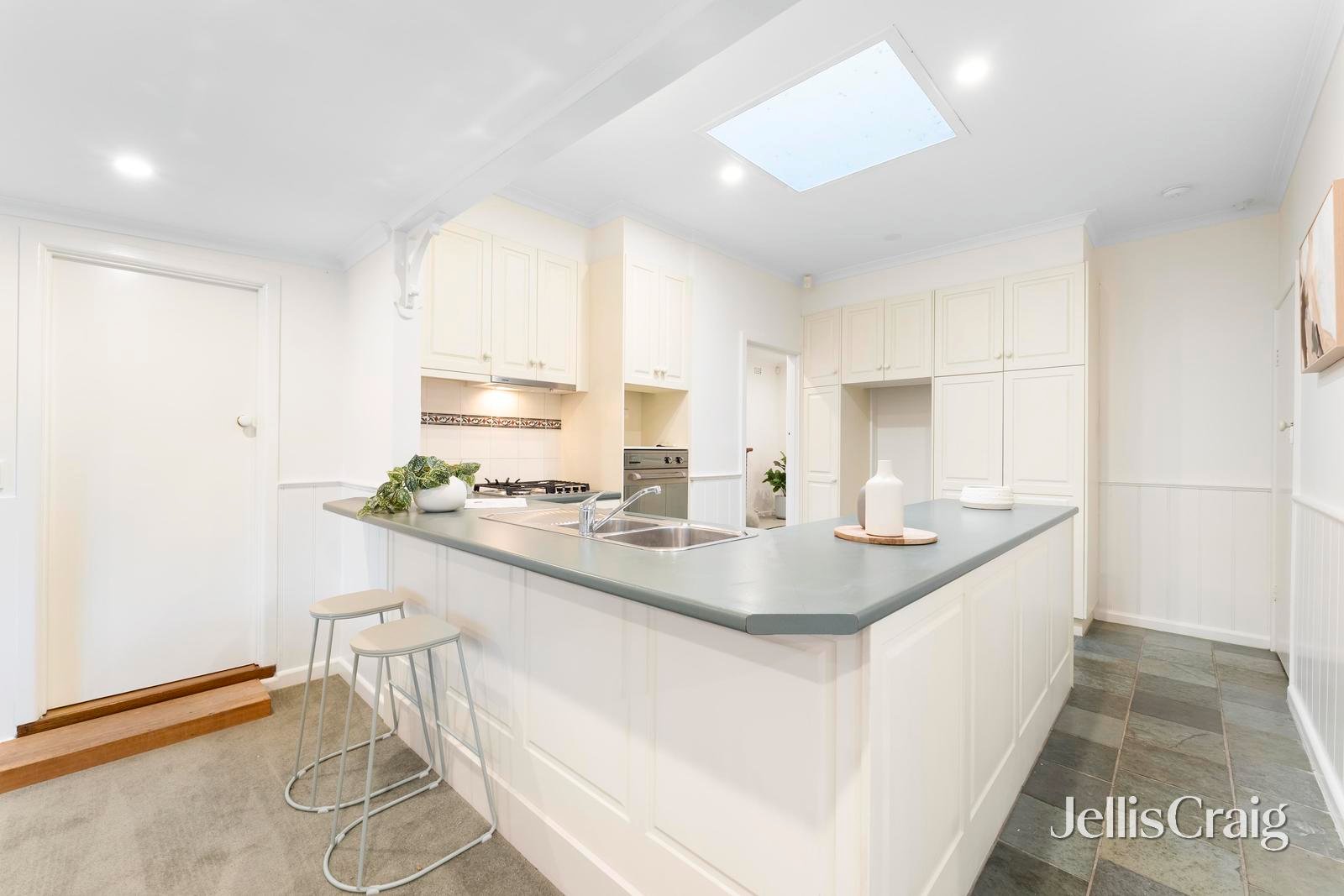 16 Ellison Street, Blackburn image 7