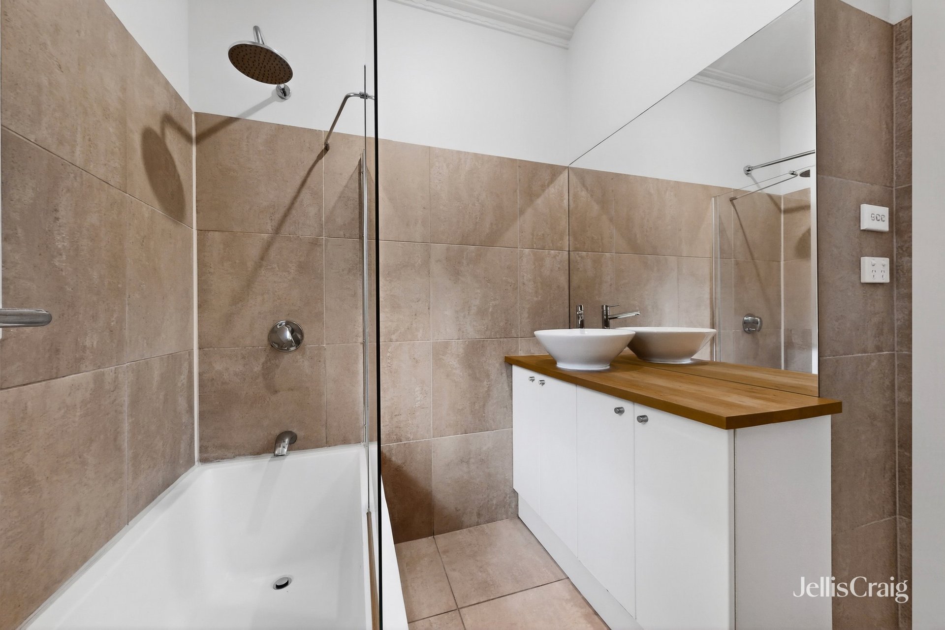 16 Ellison Street, Malvern&nbsp;East image 9