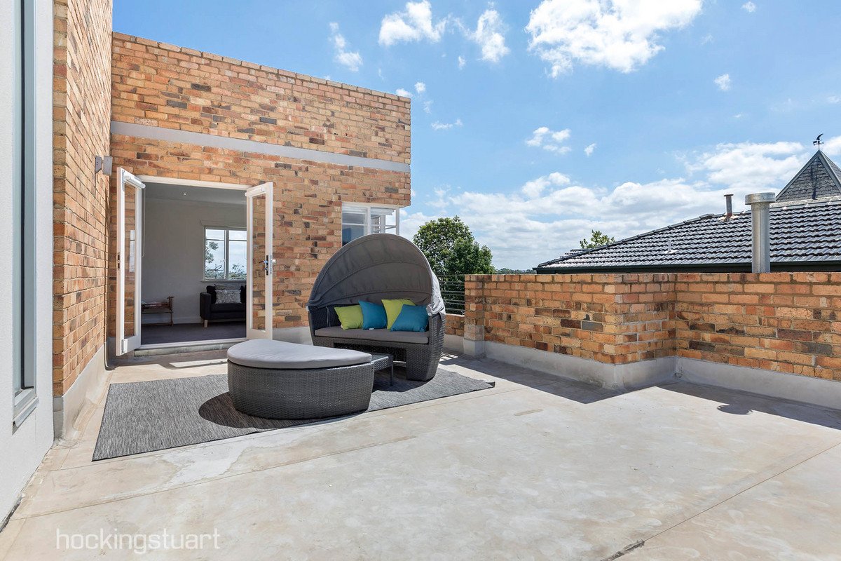 16 Elm Grove, Kew East image 8