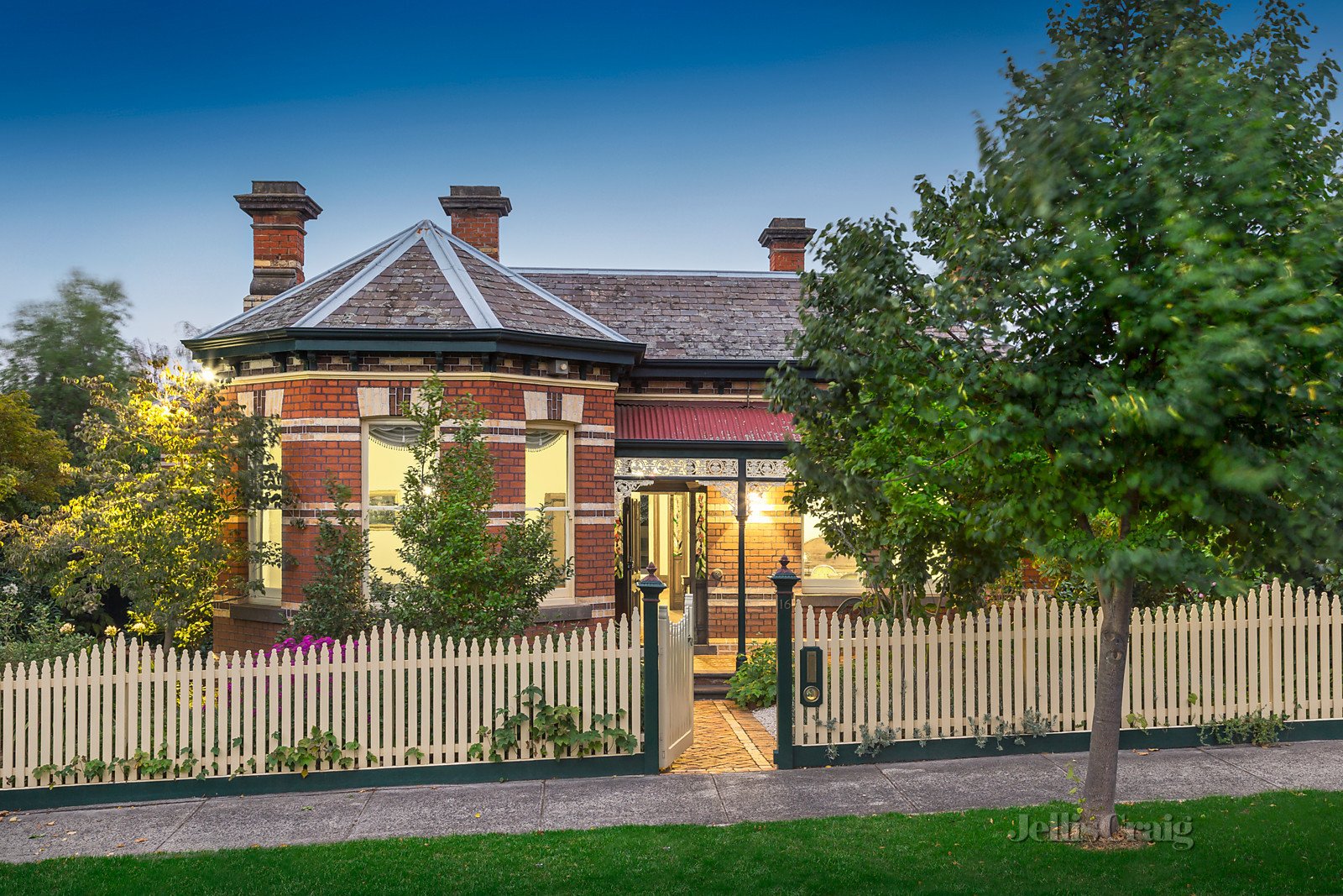 16 Elmie Street, Hawthorn image 1